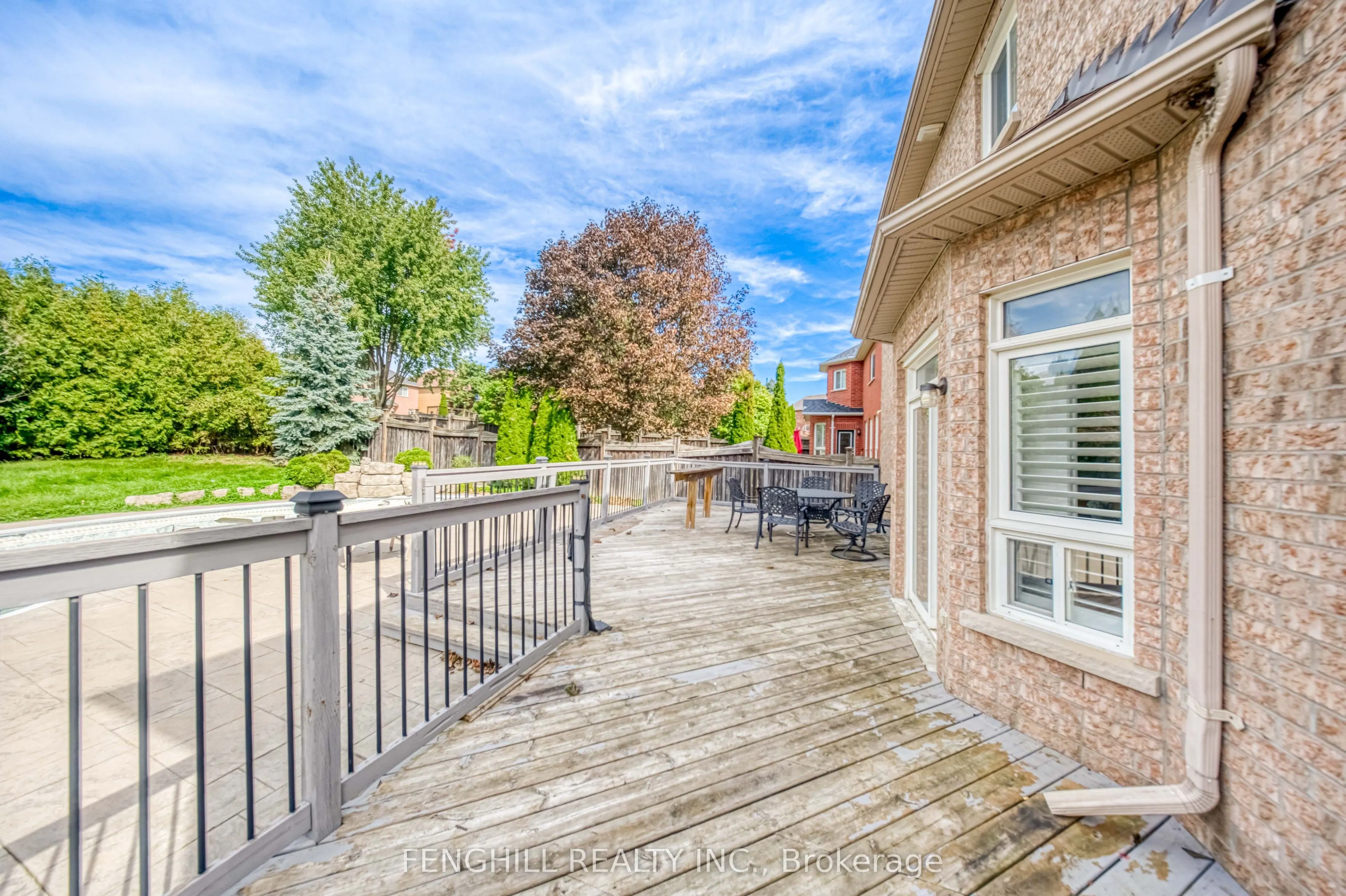 842 Greenleaf Circle