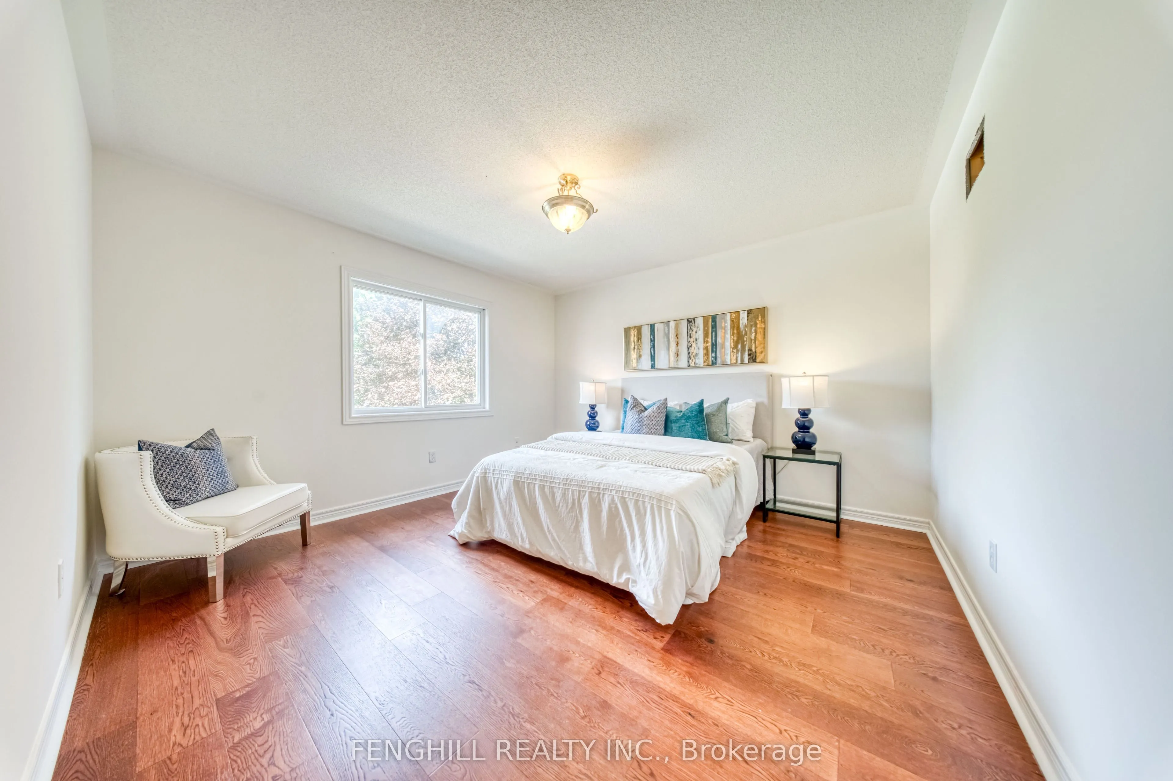 842 Greenleaf Circle