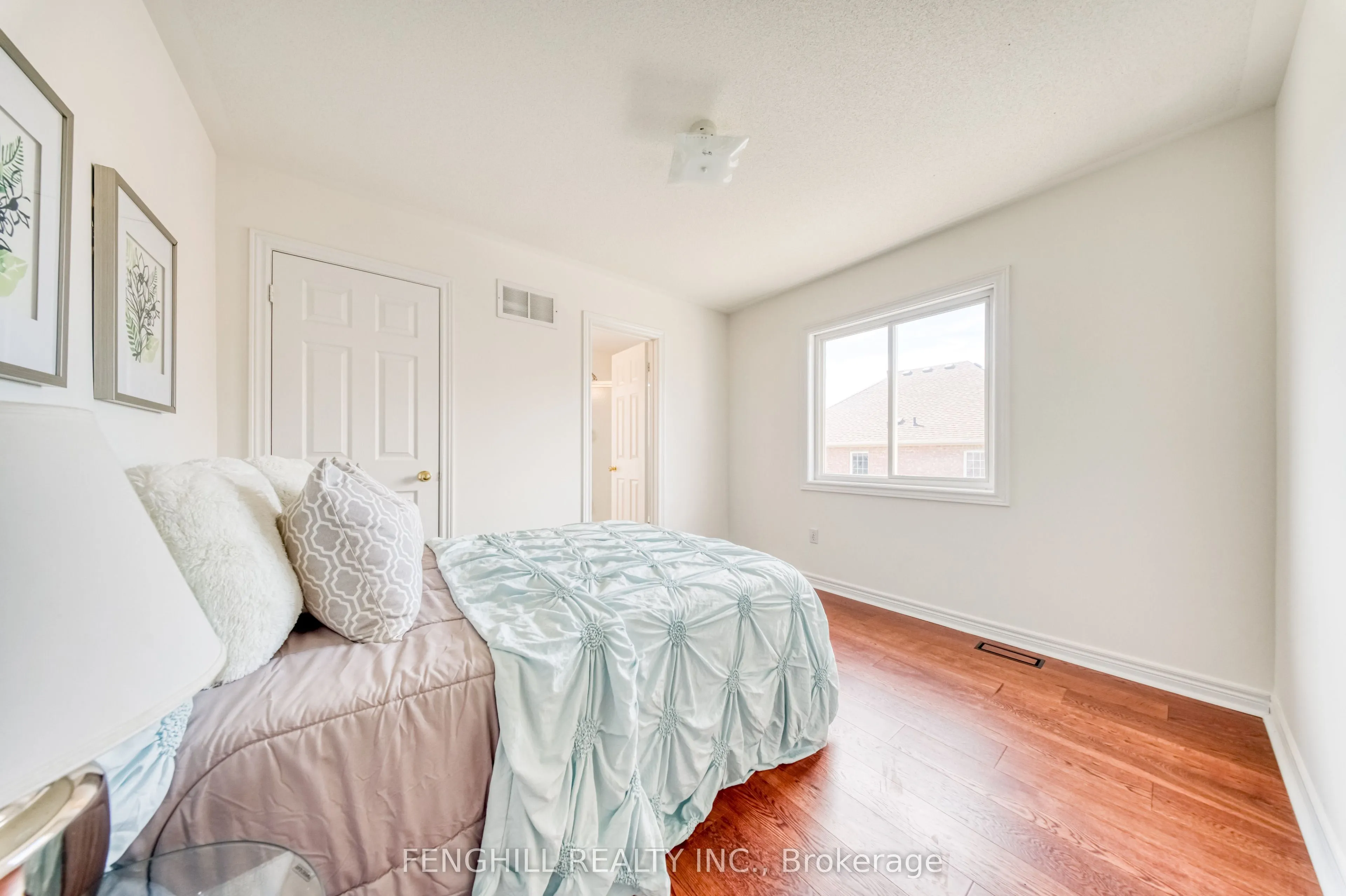 842 Greenleaf Circle