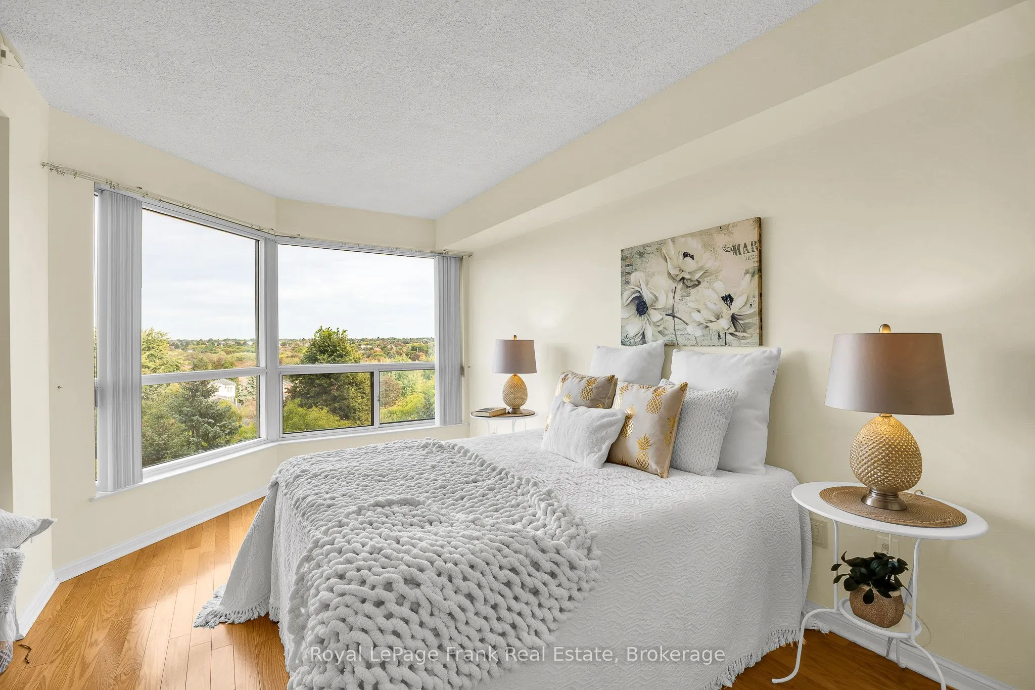 712 Rossland Road E #602