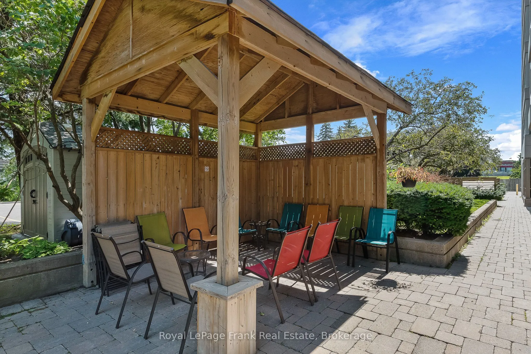 712 Rossland Road E #602