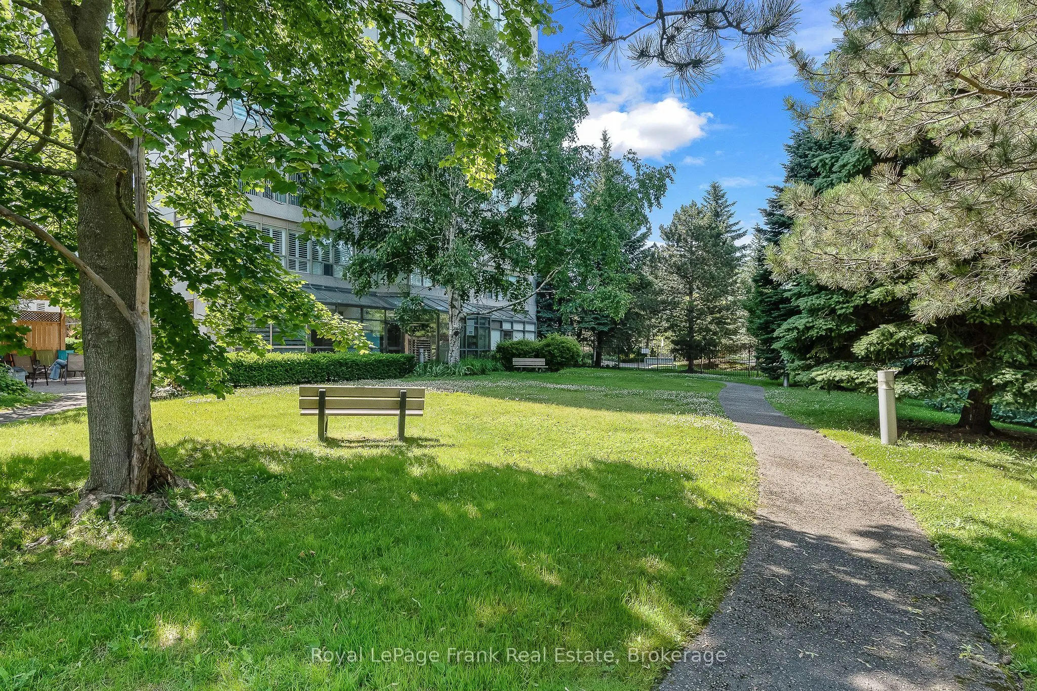 712 Rossland Road E #602