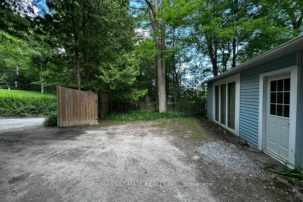 44 Chalk Lake Road