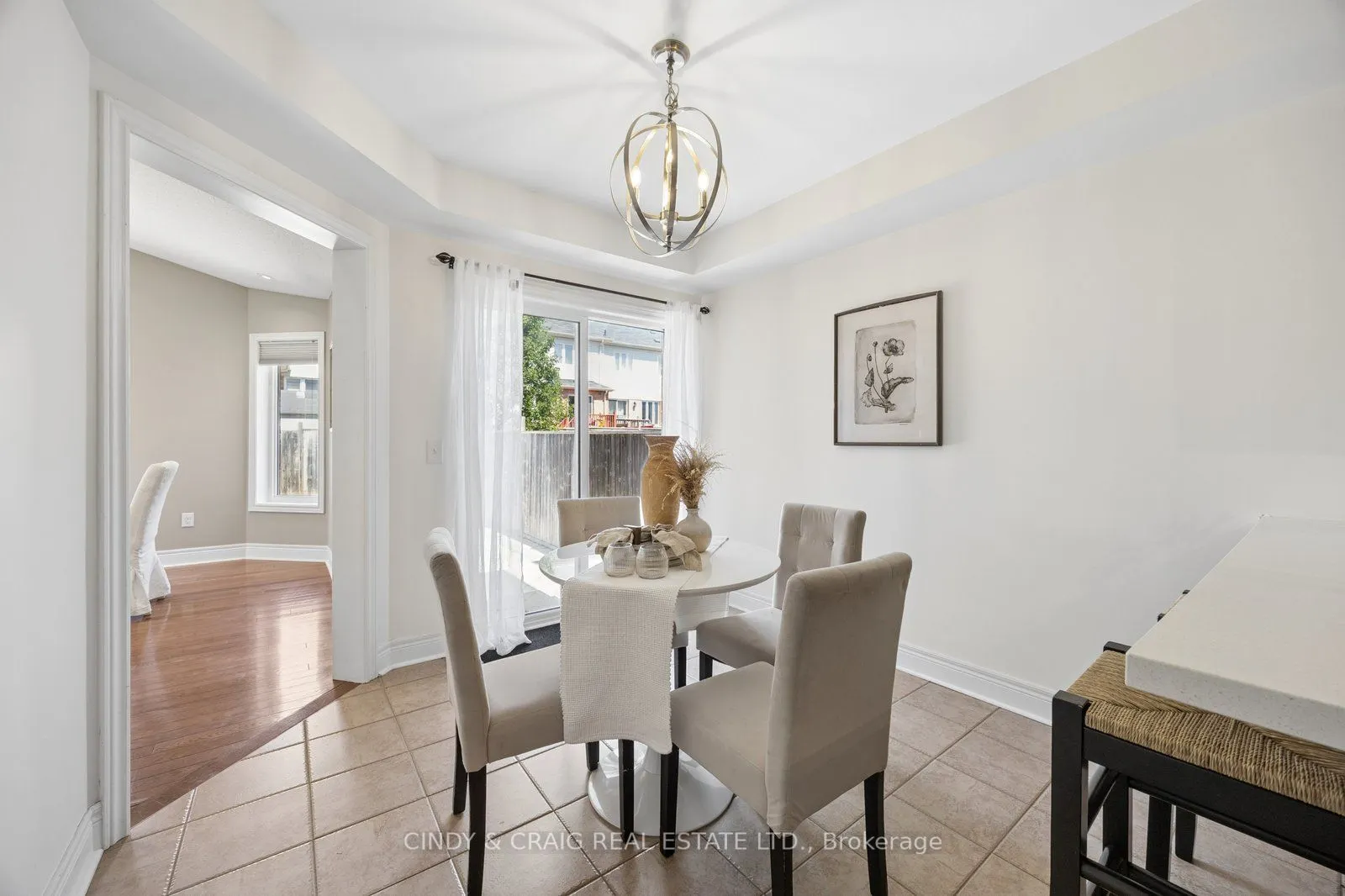 82 Dewell Crescent