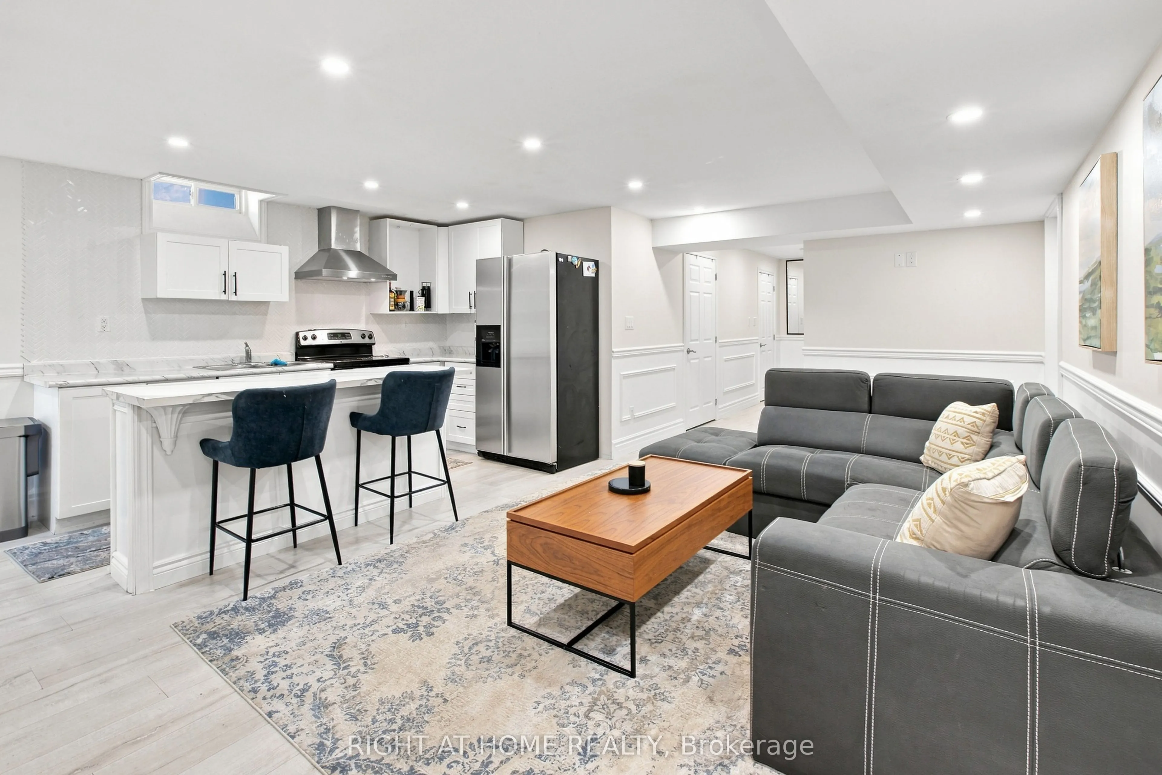2349 Dress Circle Crescent