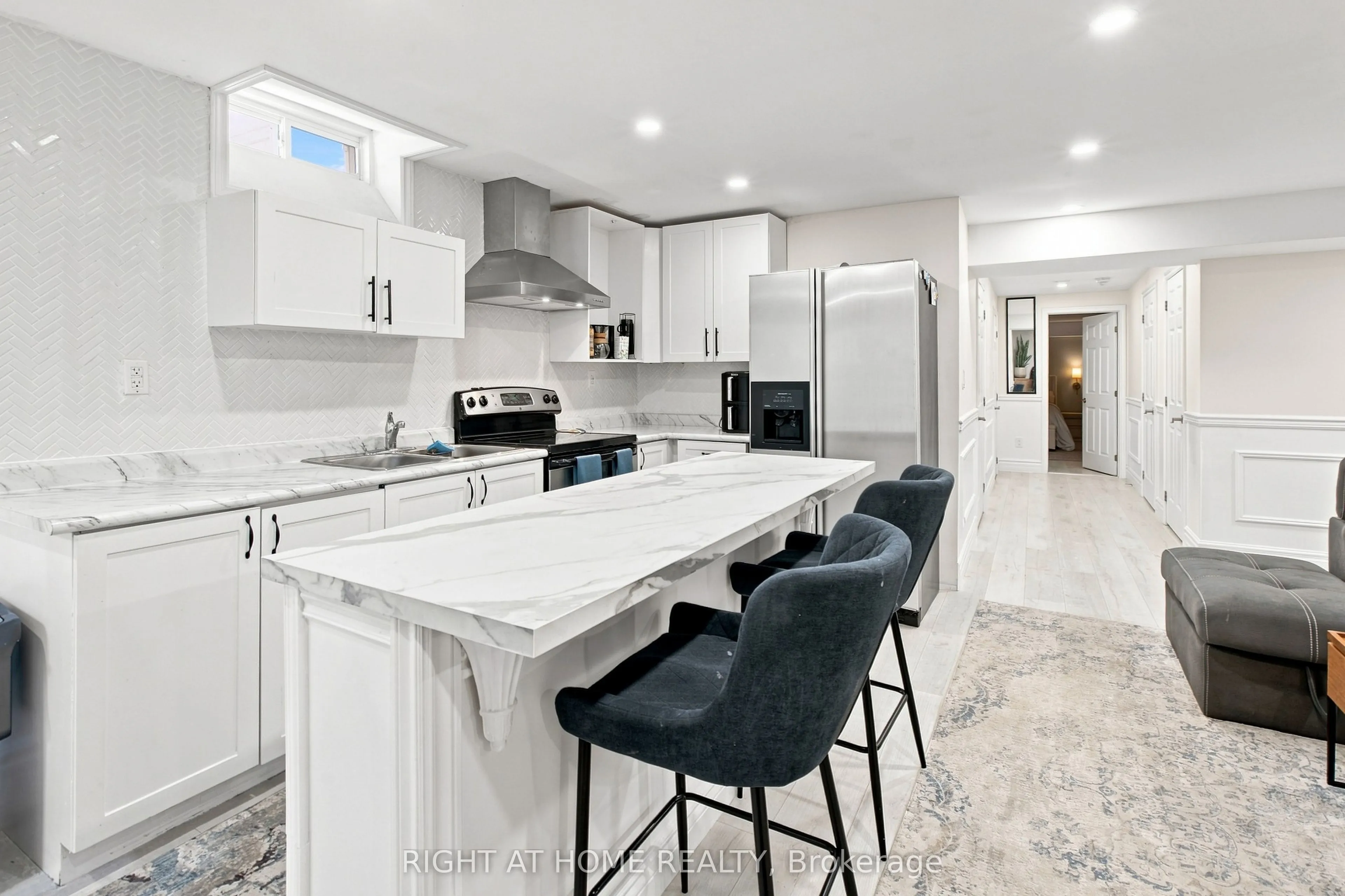 2349 Dress Circle Crescent
