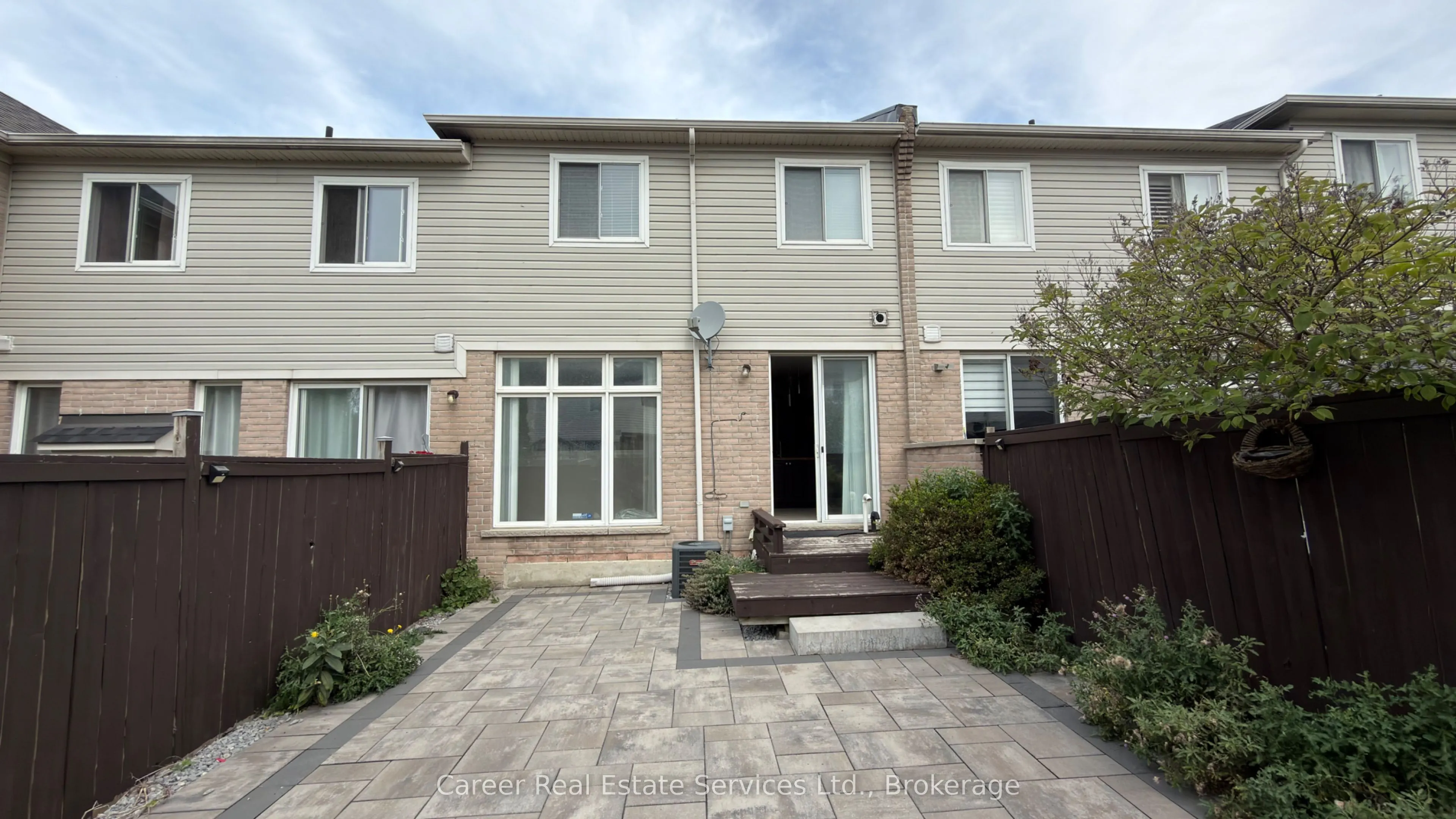 123 Silverwood Circle