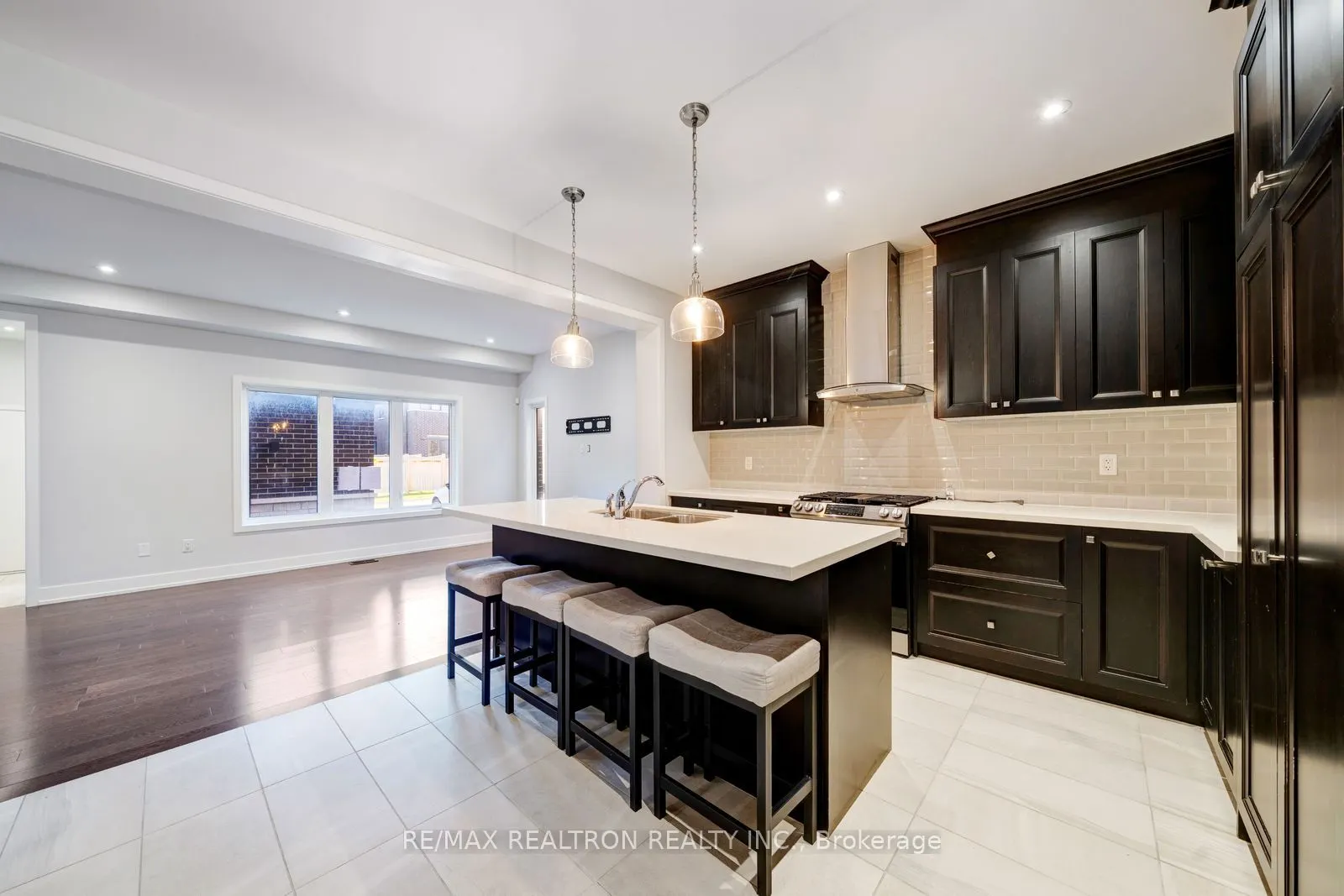 208 Coronation Road