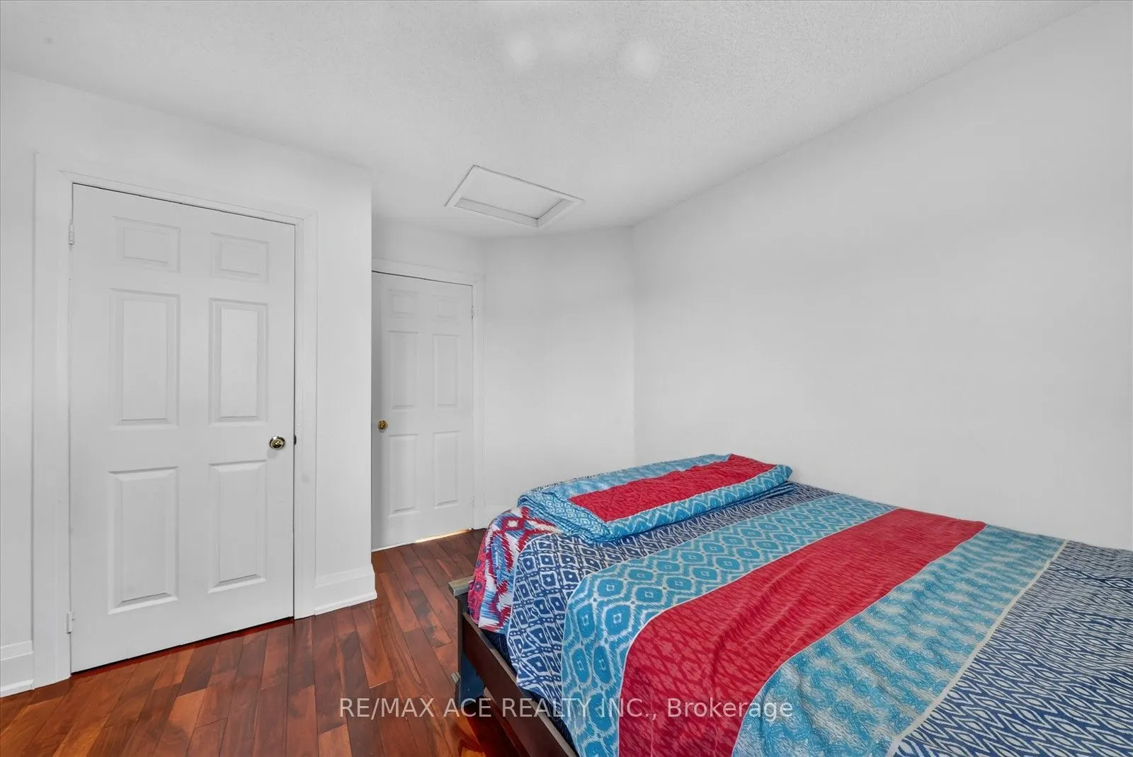 1446 Sandhurst Crescent