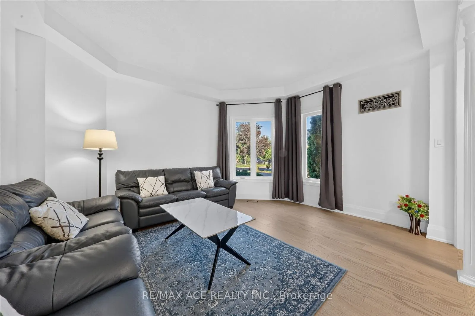1446 Sandhurst Crescent