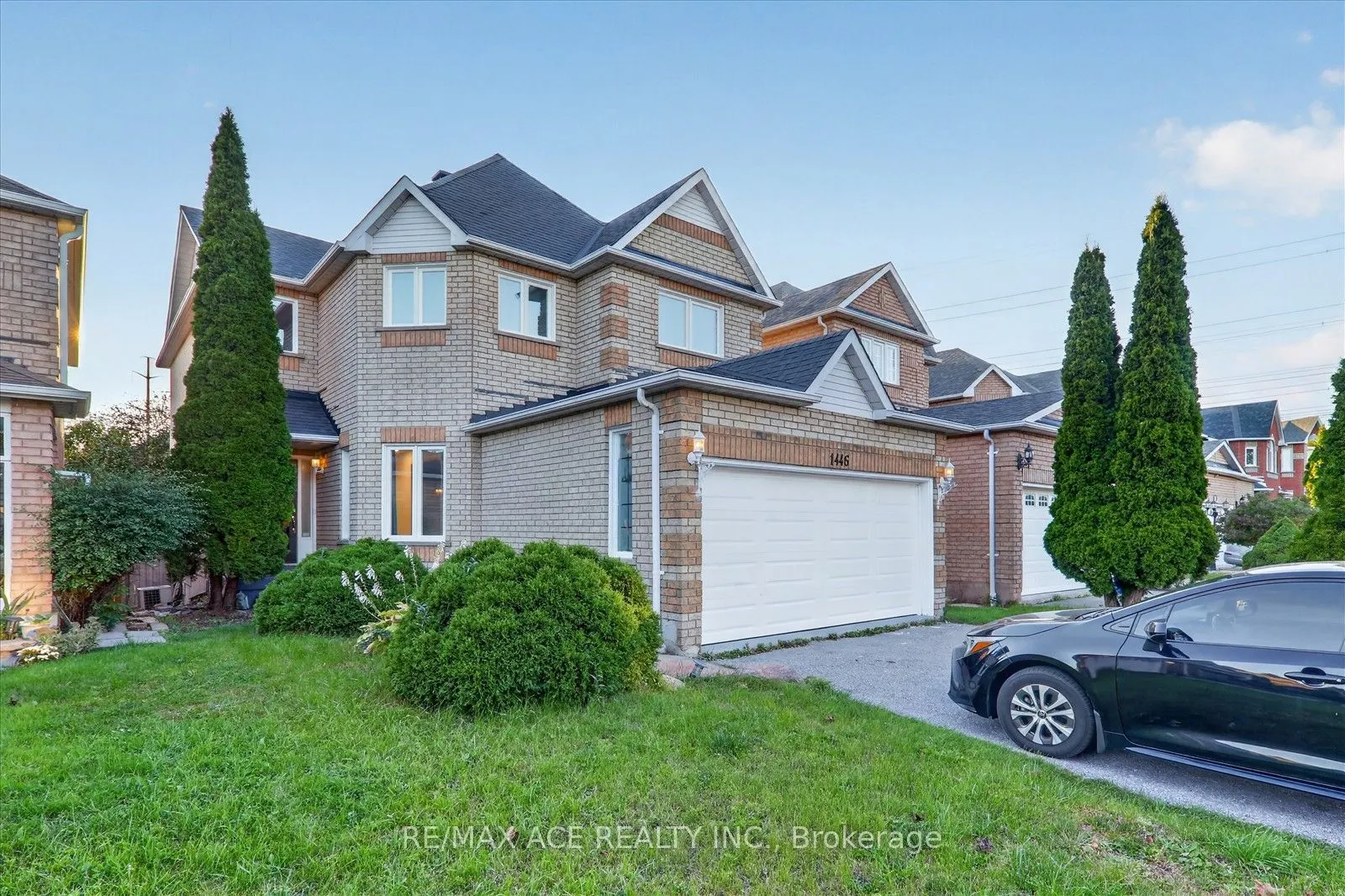 1446 Sandhurst Crescent