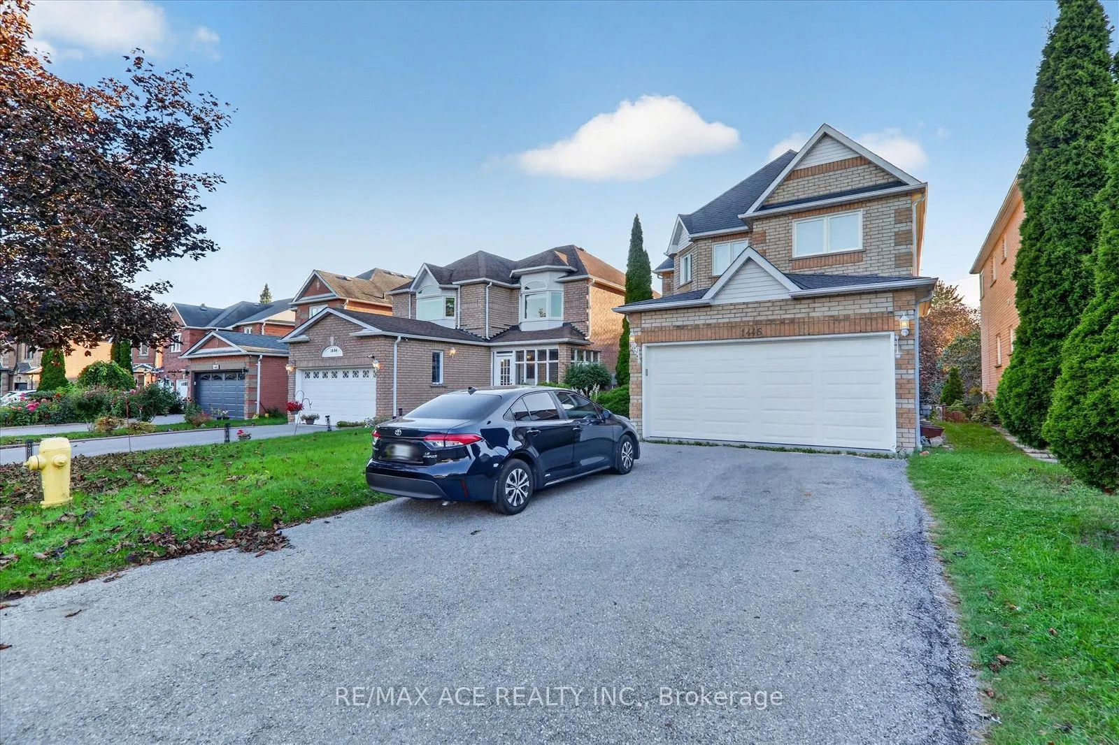 1446 Sandhurst Crescent