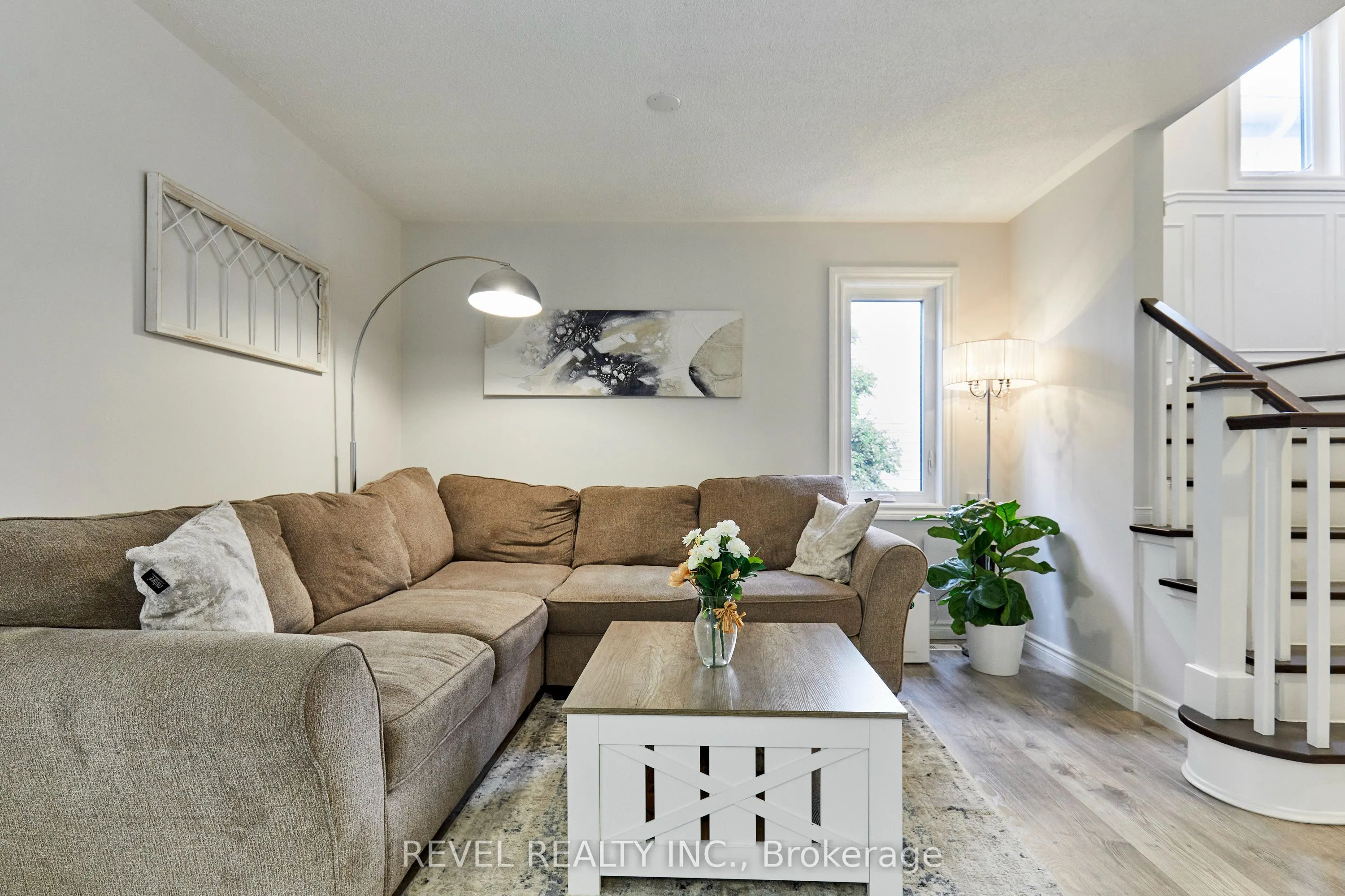 20 Breakwater Drive