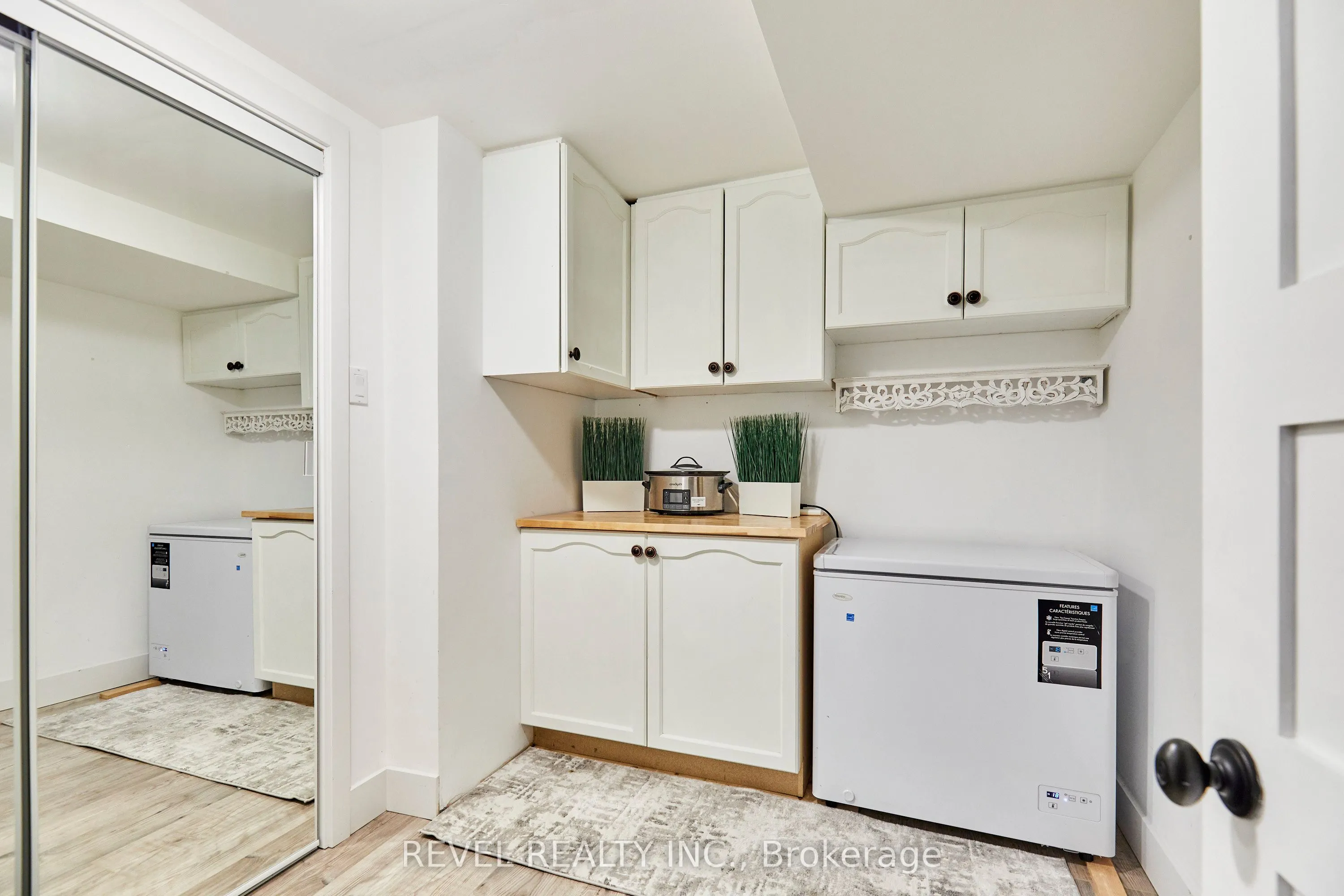 20 Breakwater Drive