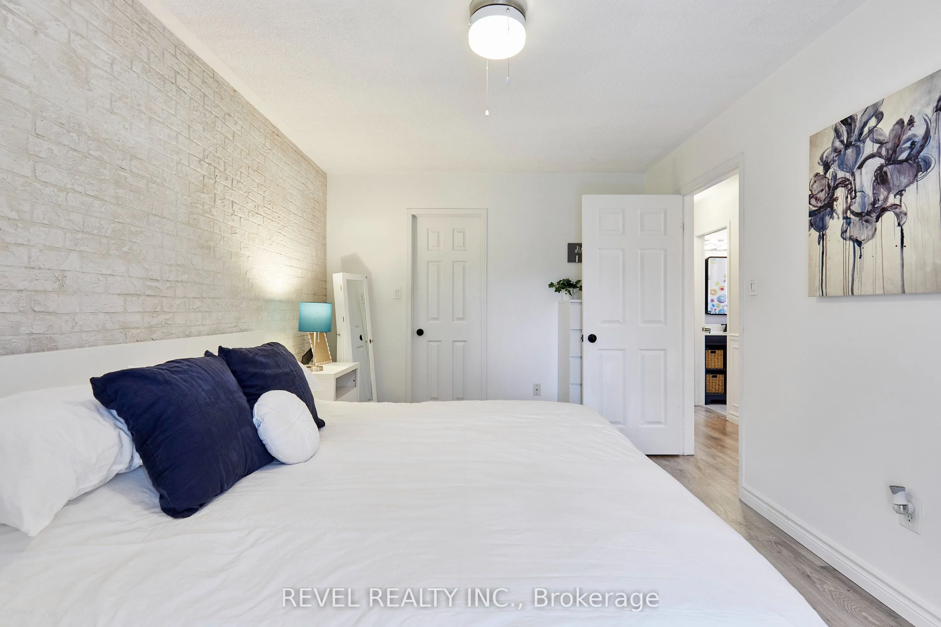 20 Breakwater Drive