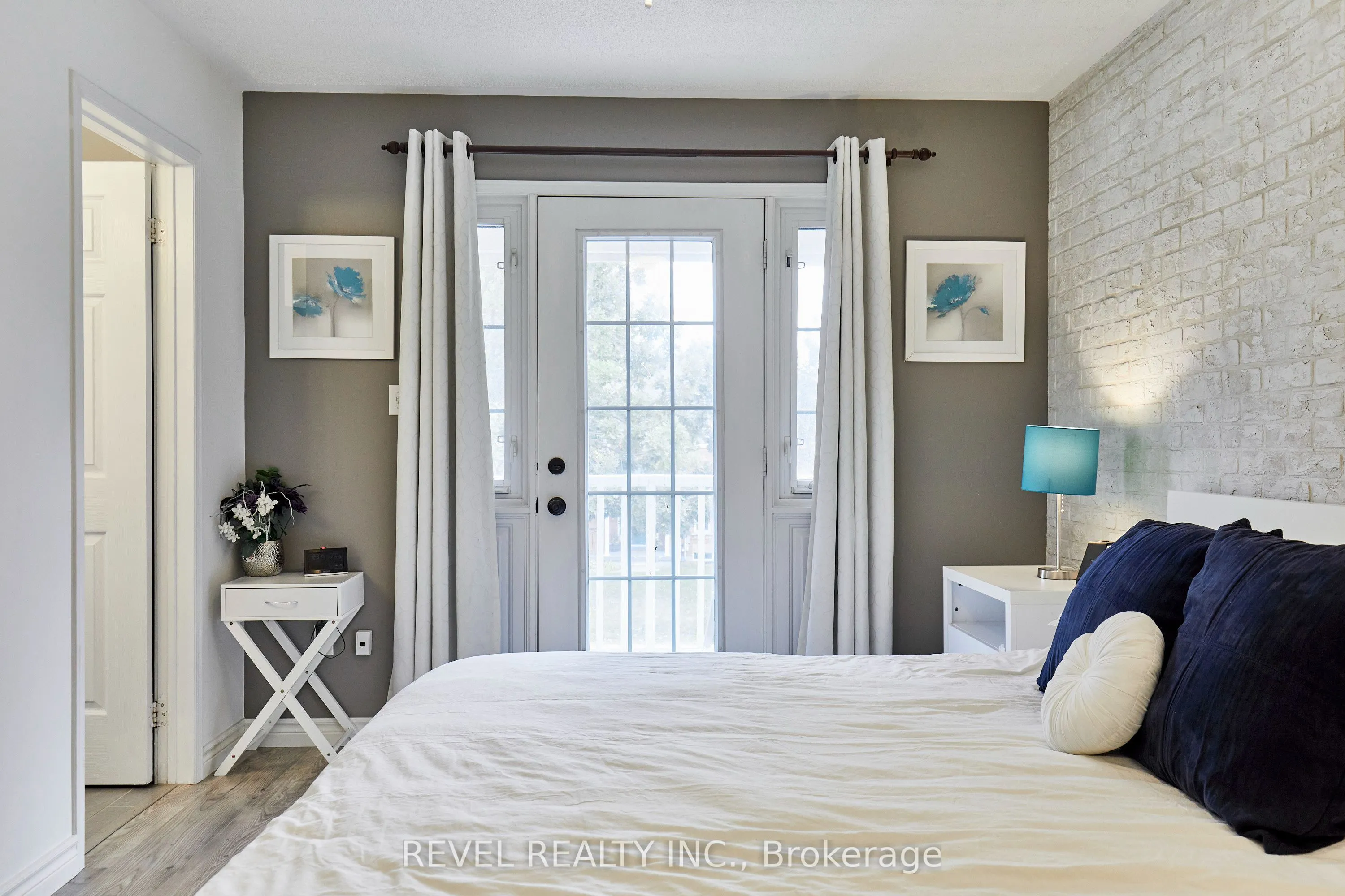 20 Breakwater Drive