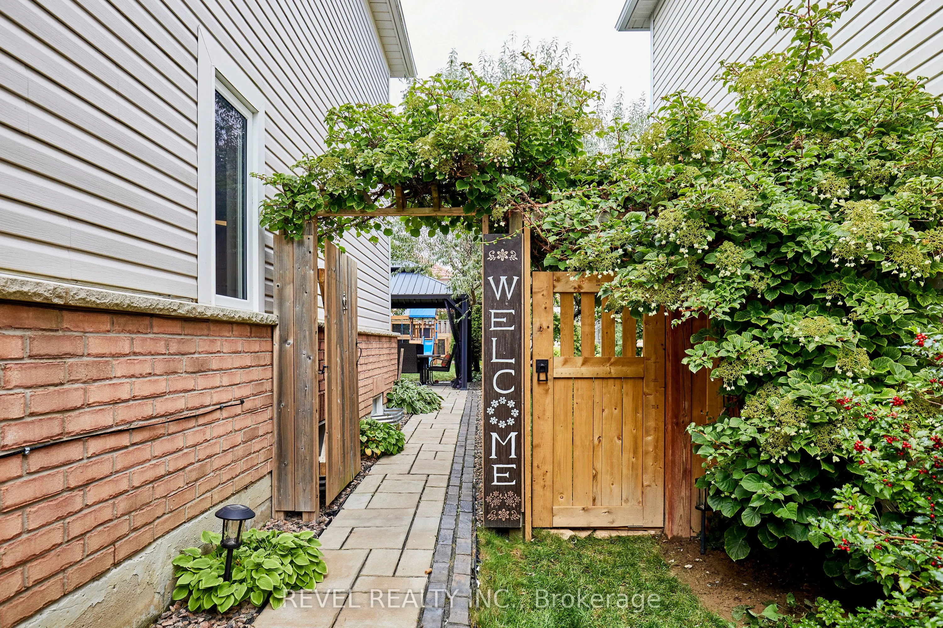 20 Breakwater Drive