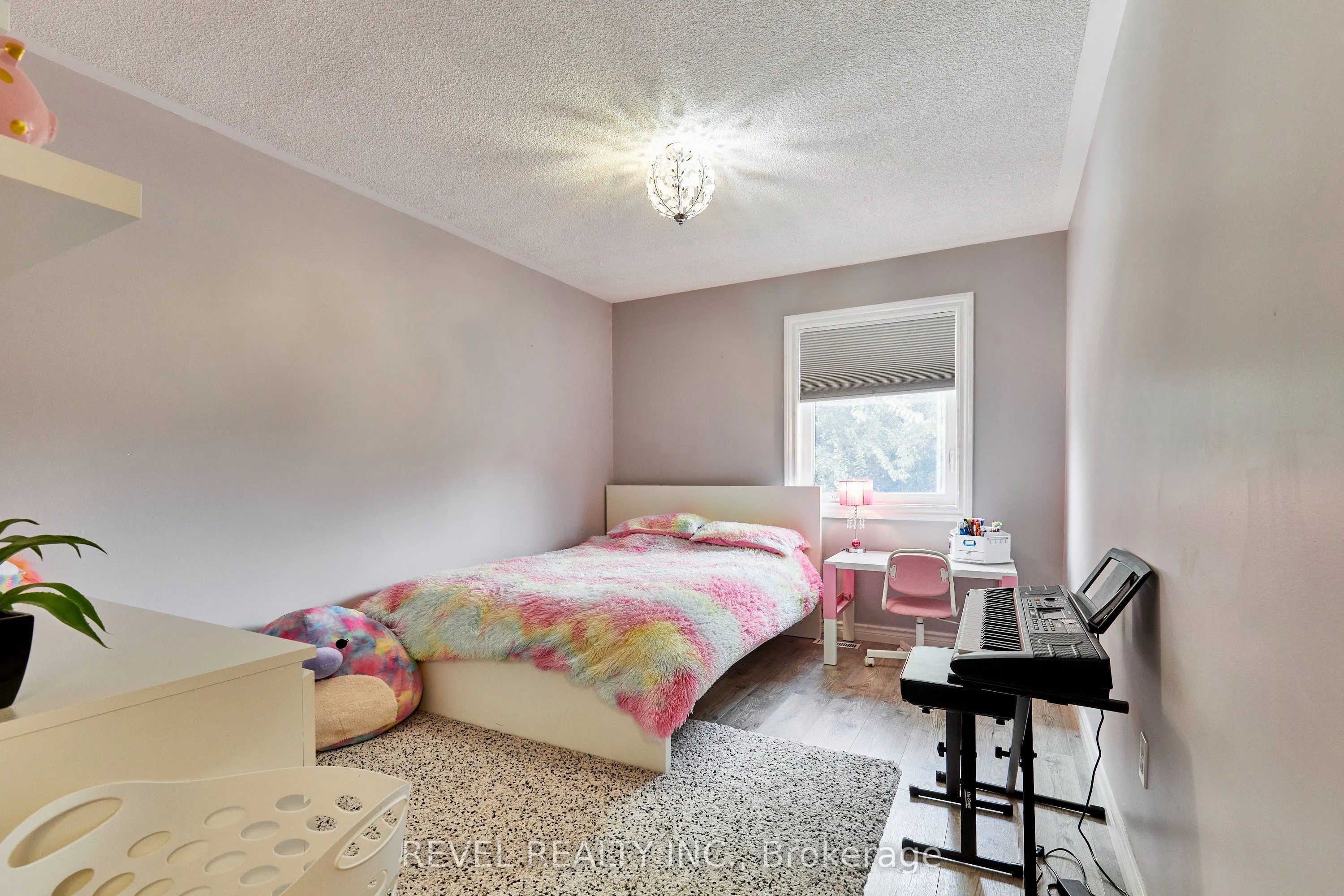 20 Breakwater Drive