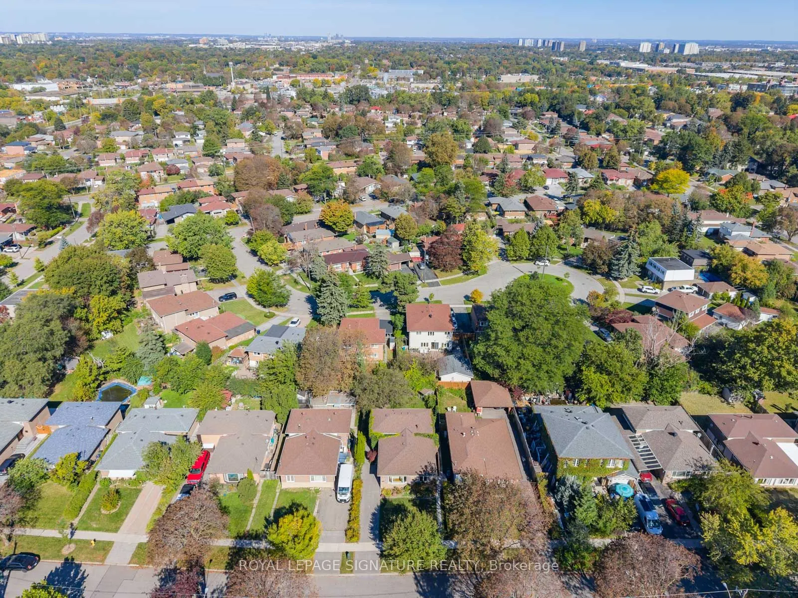 46 Manorglen Crescent