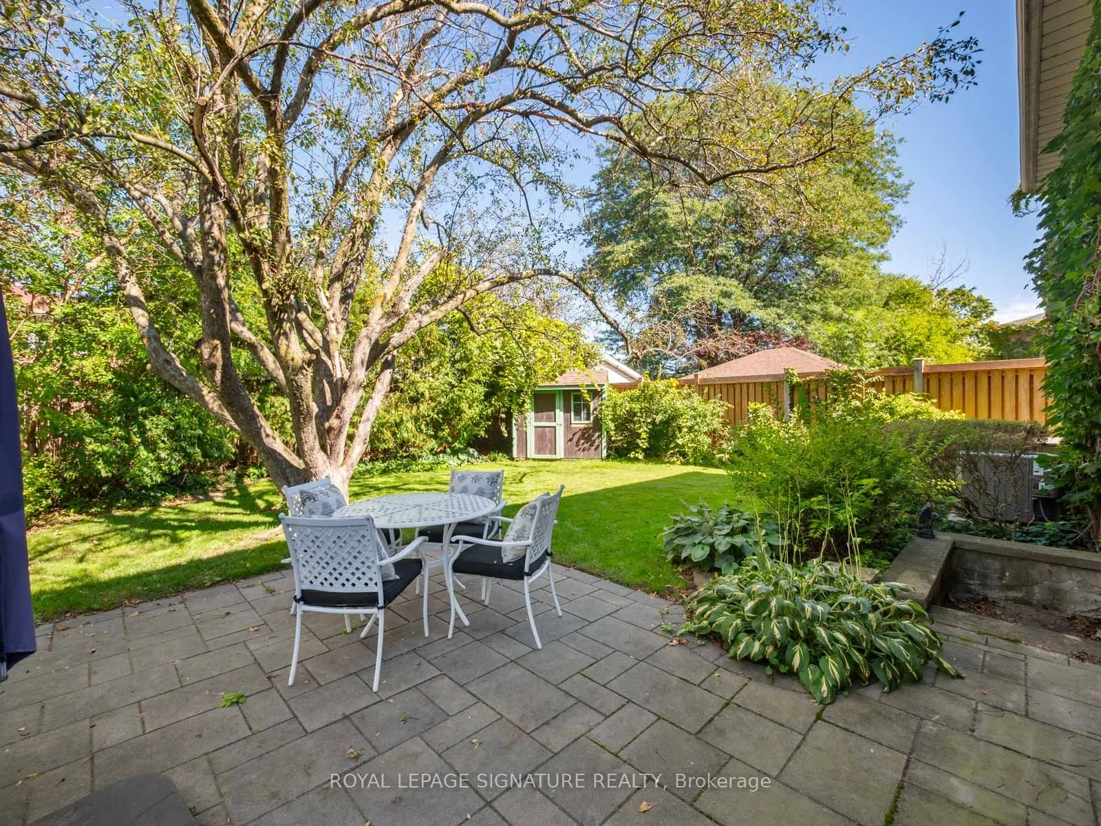 46 Manorglen Crescent