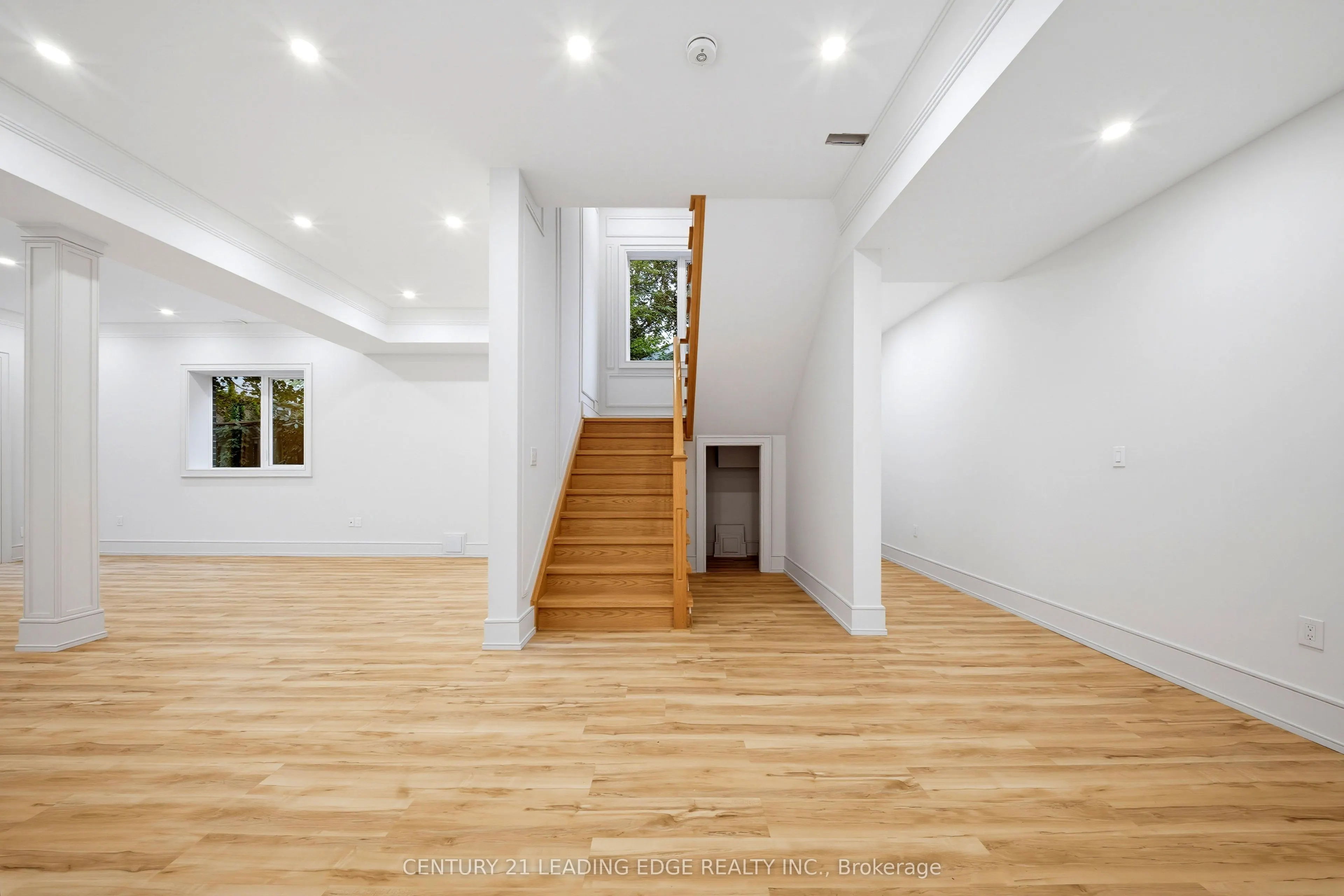 158 Hillcrest Drive