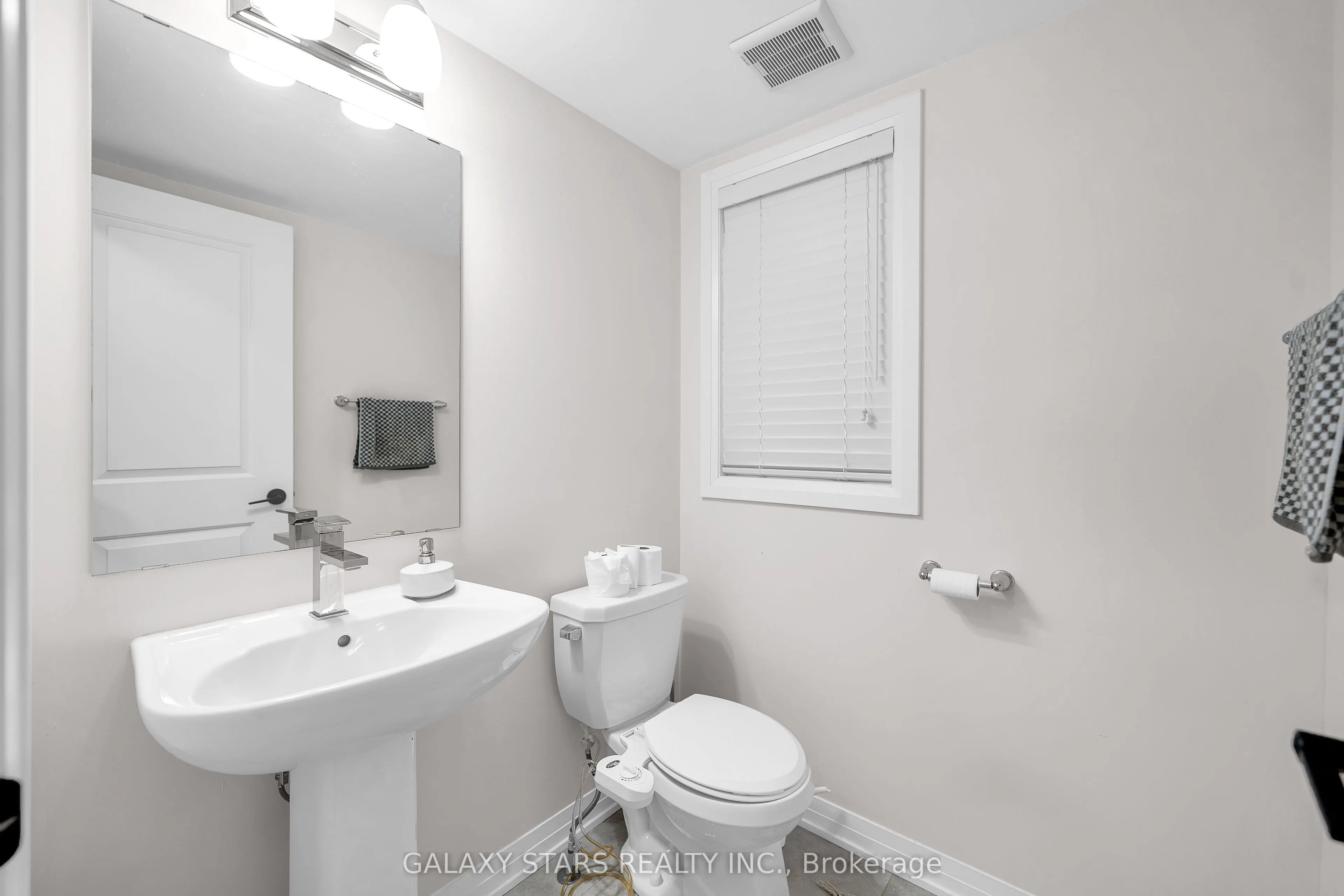 50 Ambereen Place