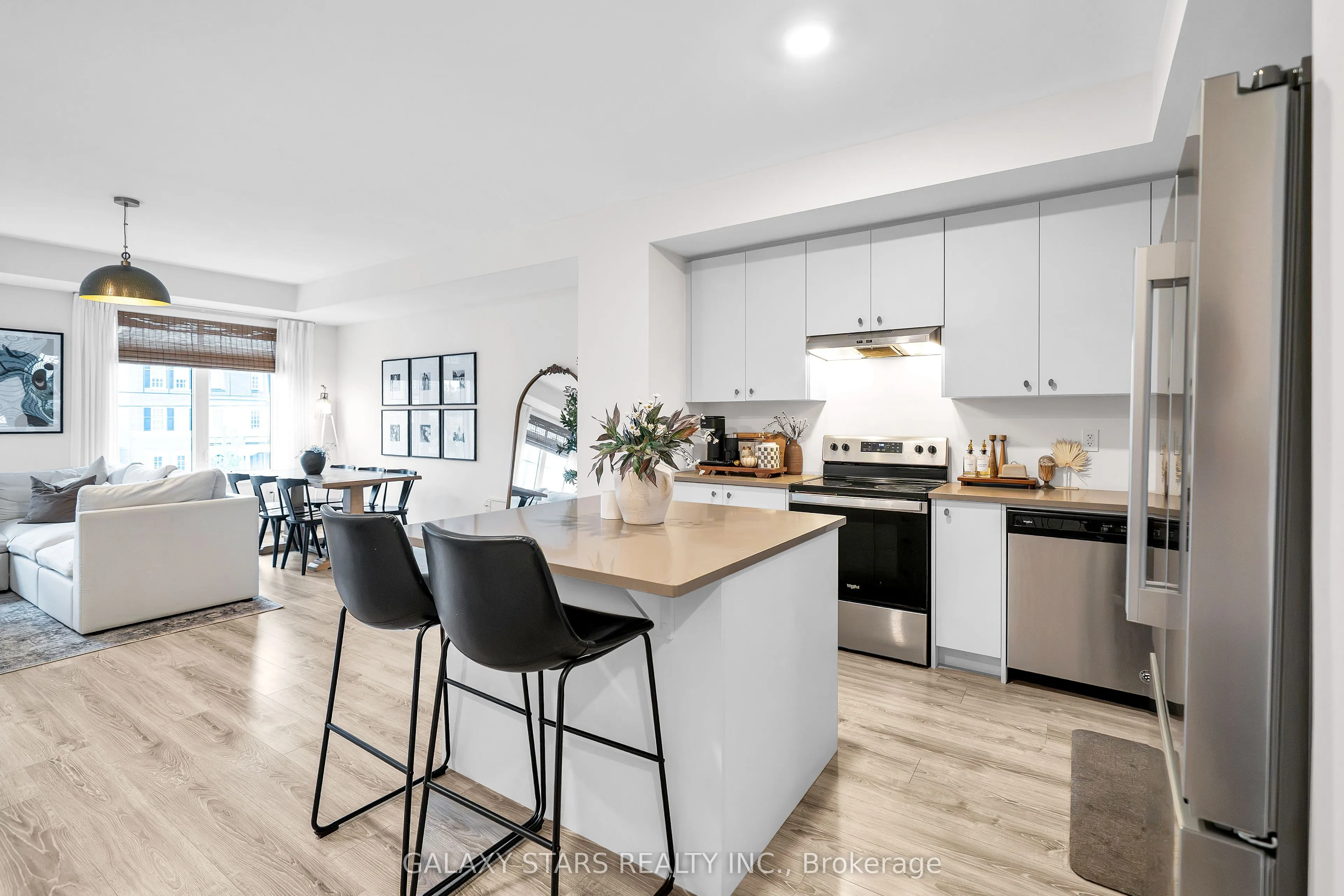 50 Ambereen Place