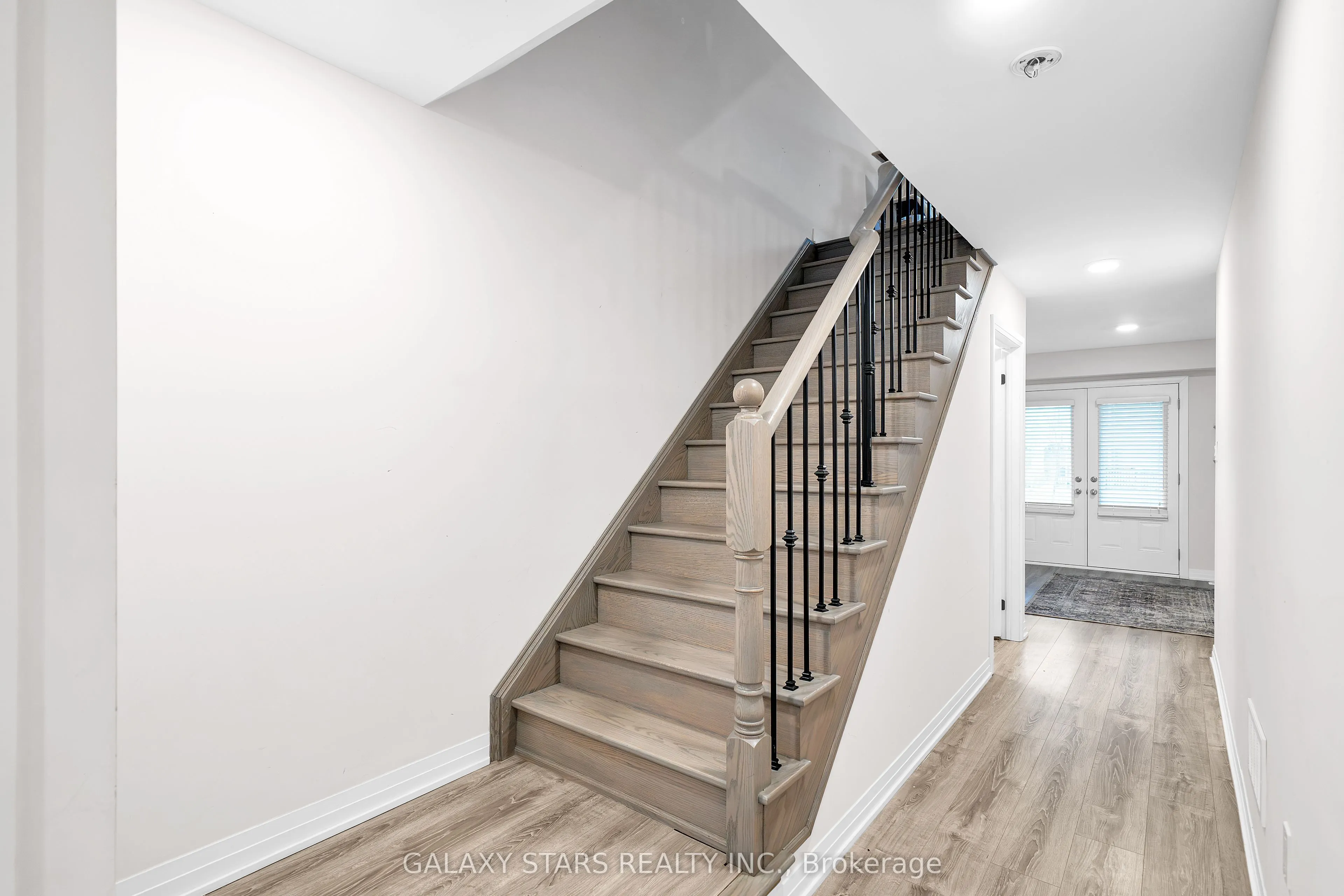 50 Ambereen Place