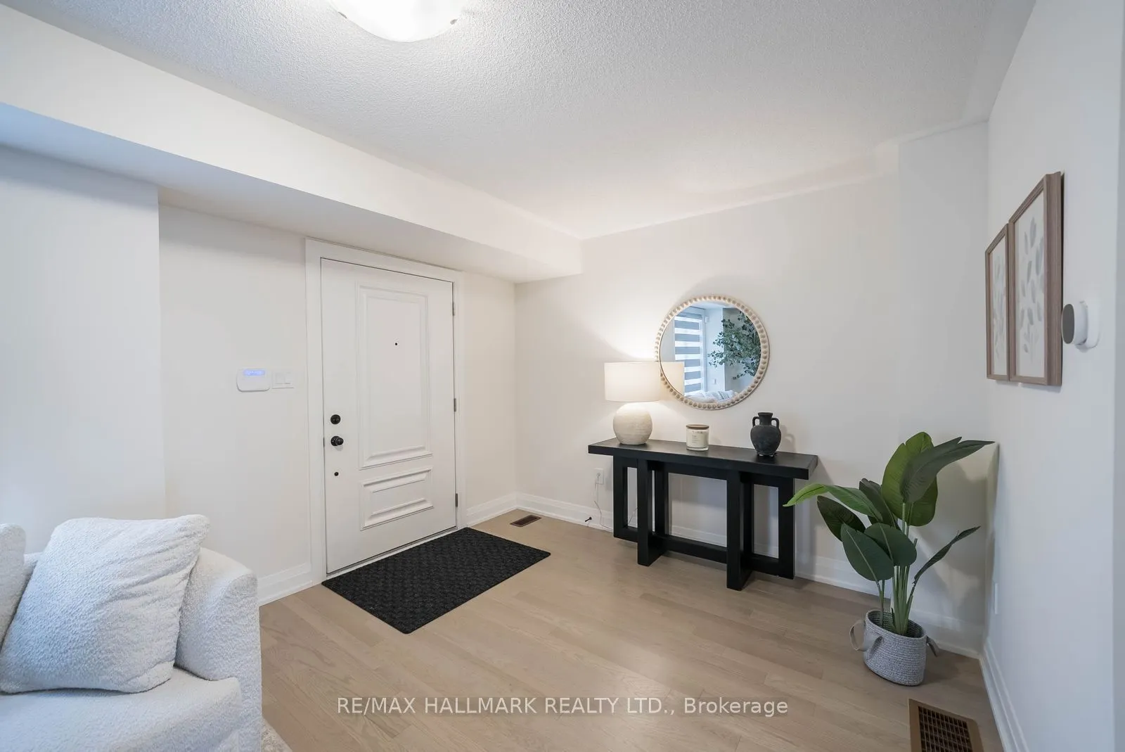 669 Alexander Knox Road