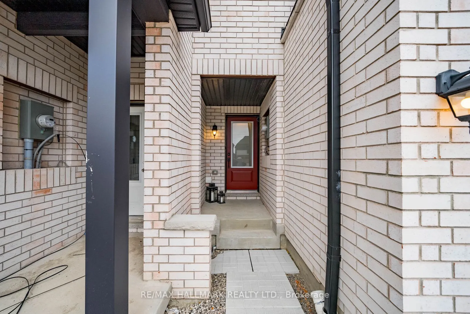 669 Alexander Knox Road