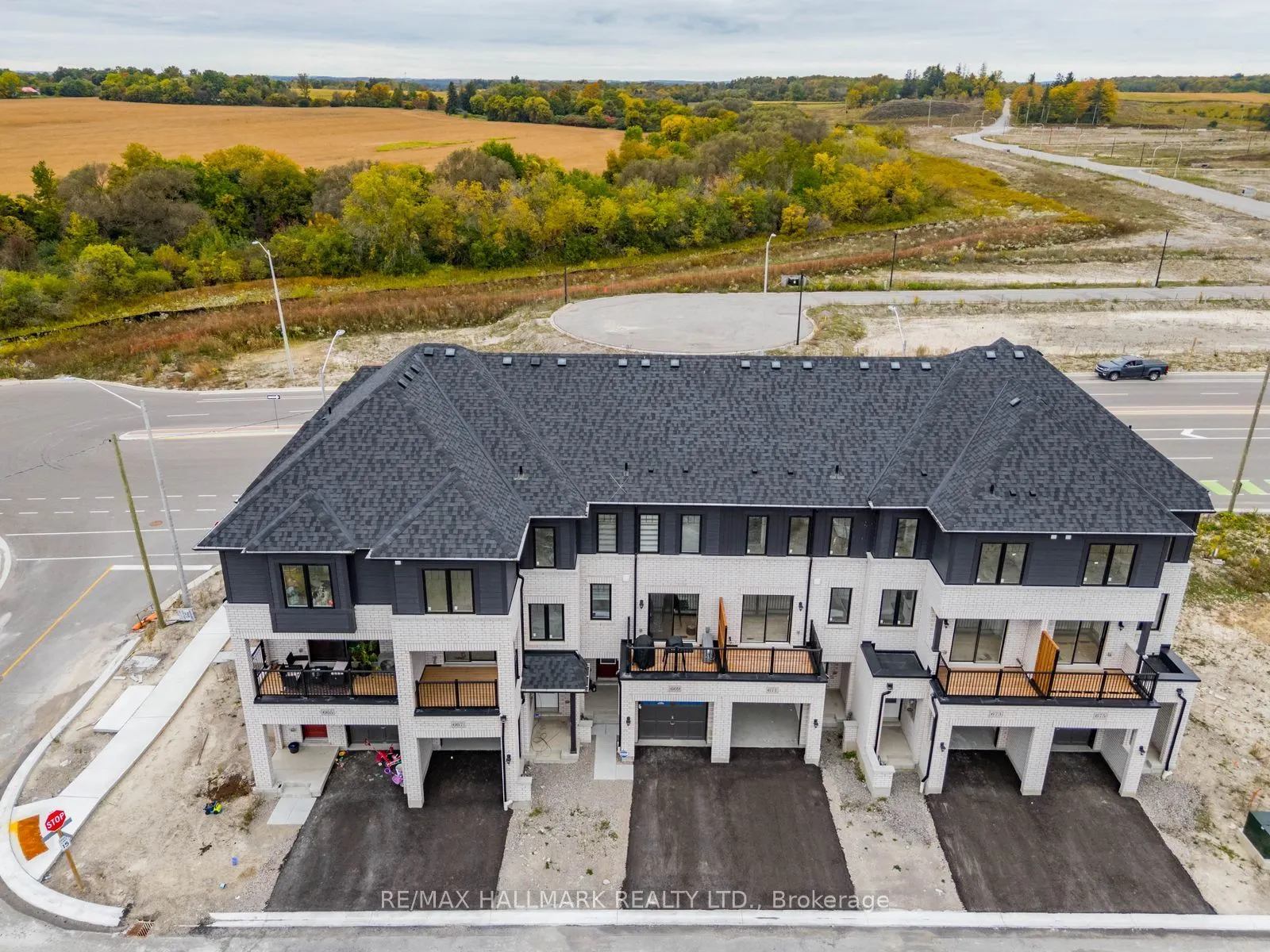 669 Alexander Knox Road