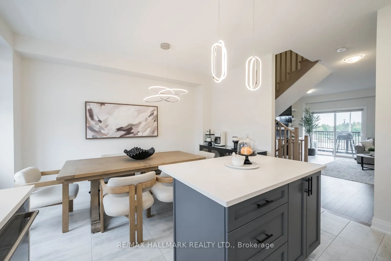 669 Alexander Knox Road