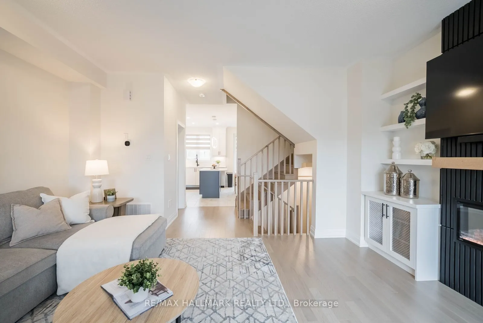 669 Alexander Knox Road