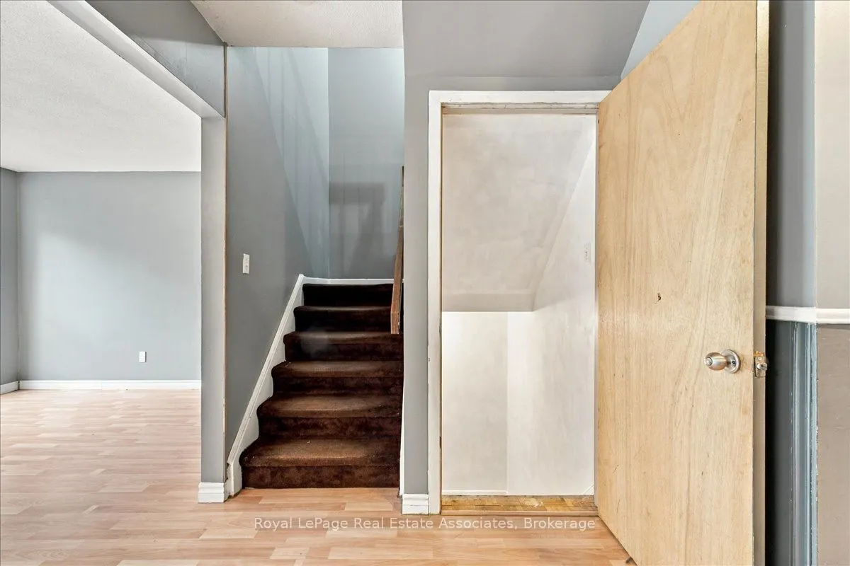 62 Alonna Street