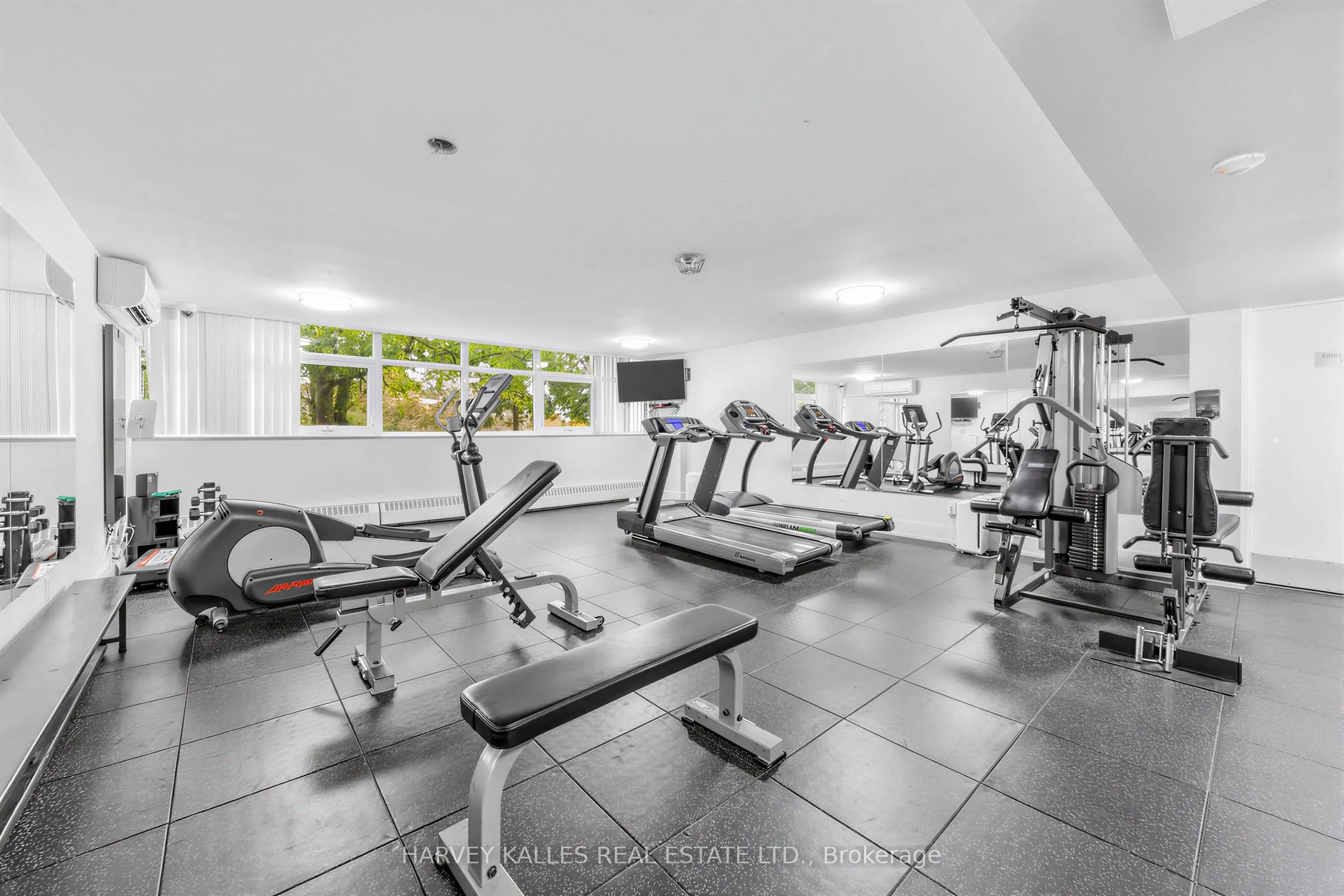 100 Echo Point #1801