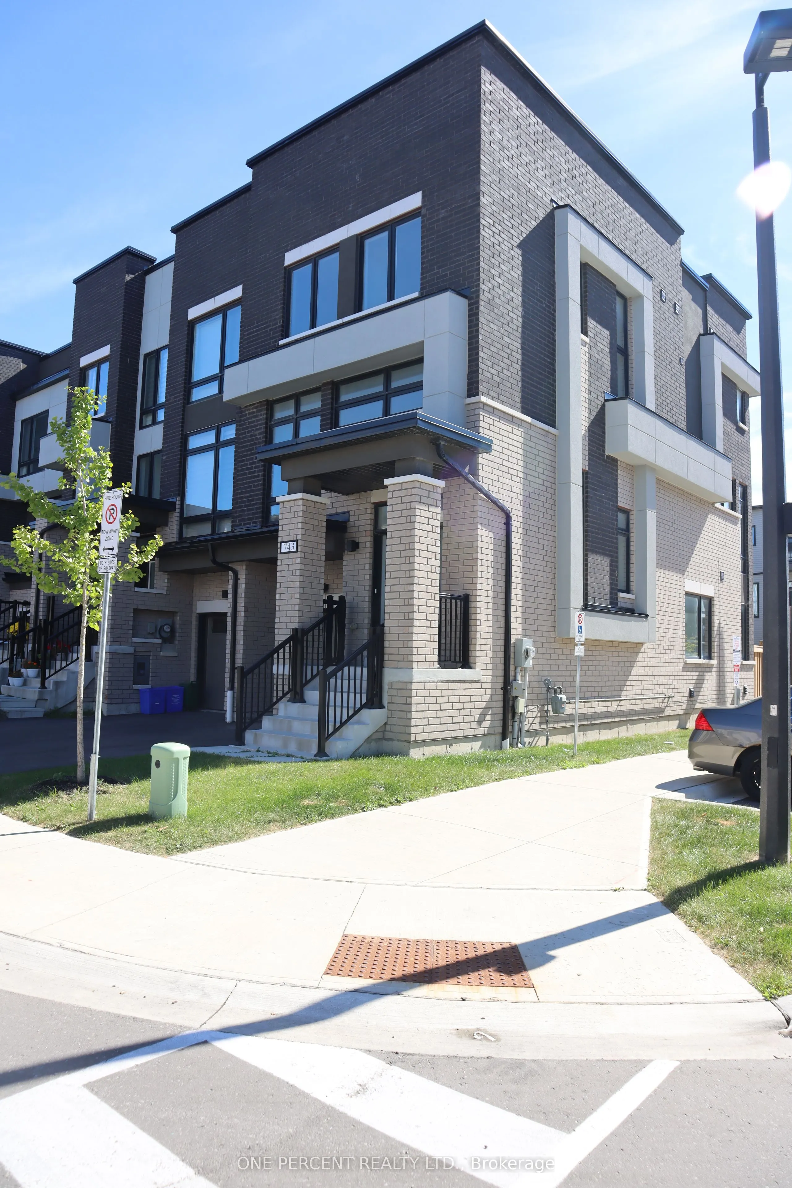 743 Stanstead Path