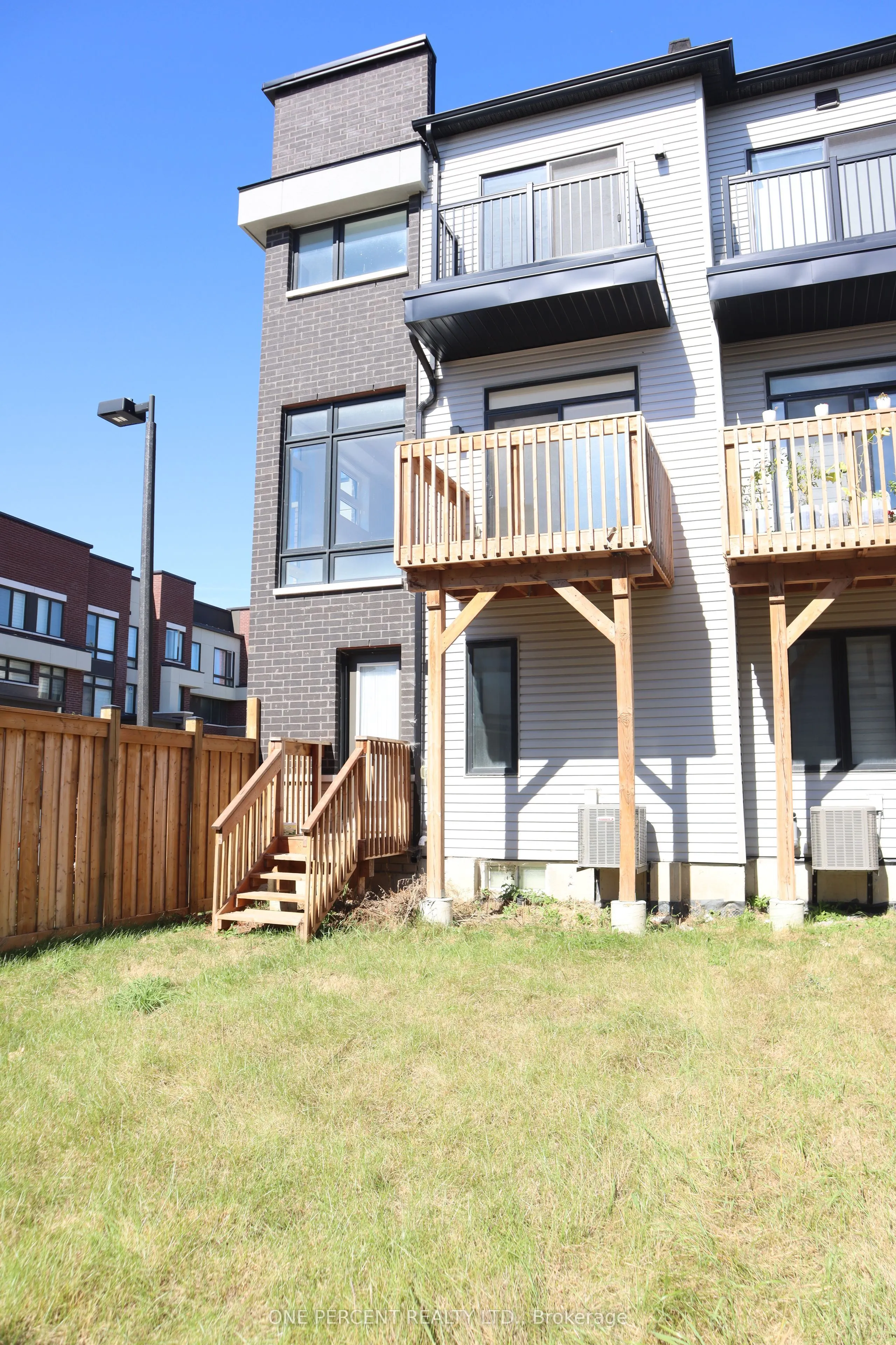743 Stanstead Path