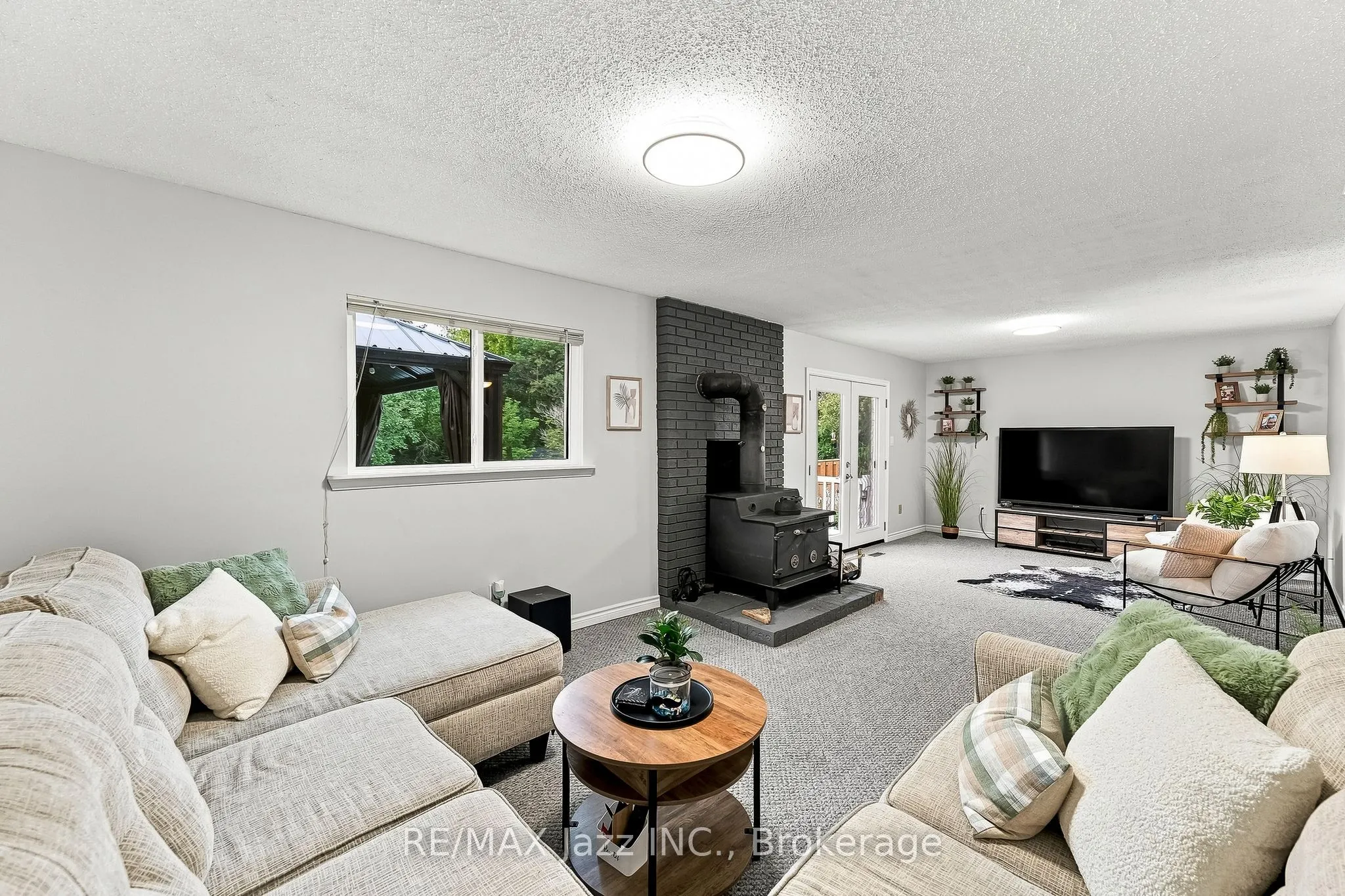 76 Chester Crescent
