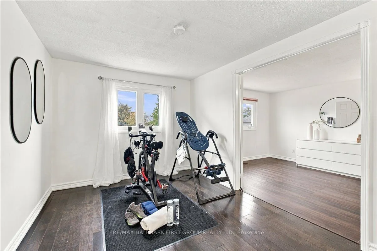 1582 Kelvinway Lane