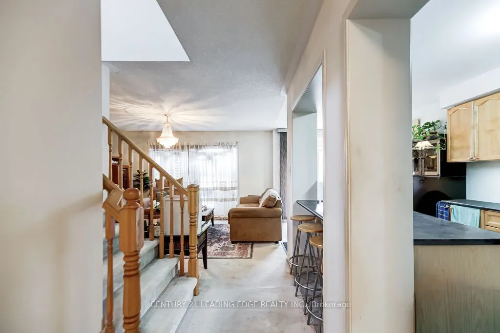 75 Trumpeter Street