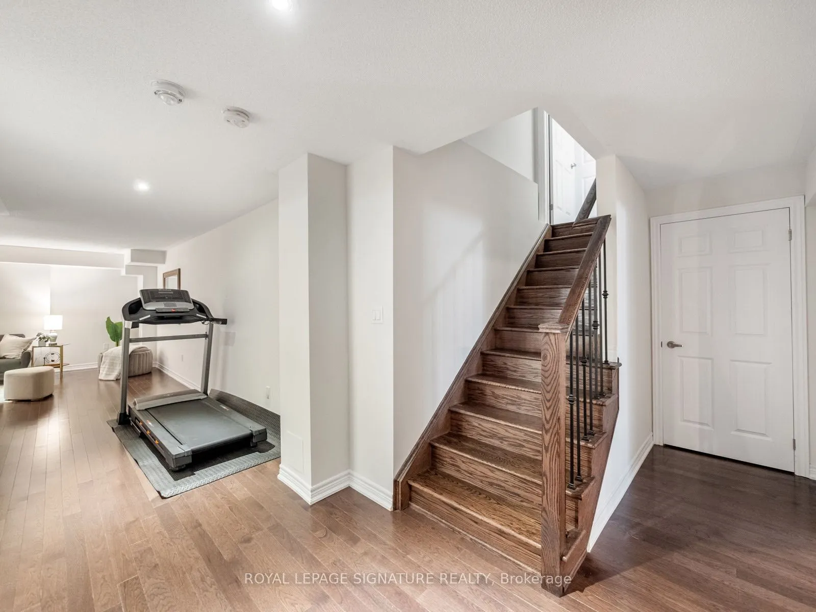 35 Acheson Boulevard