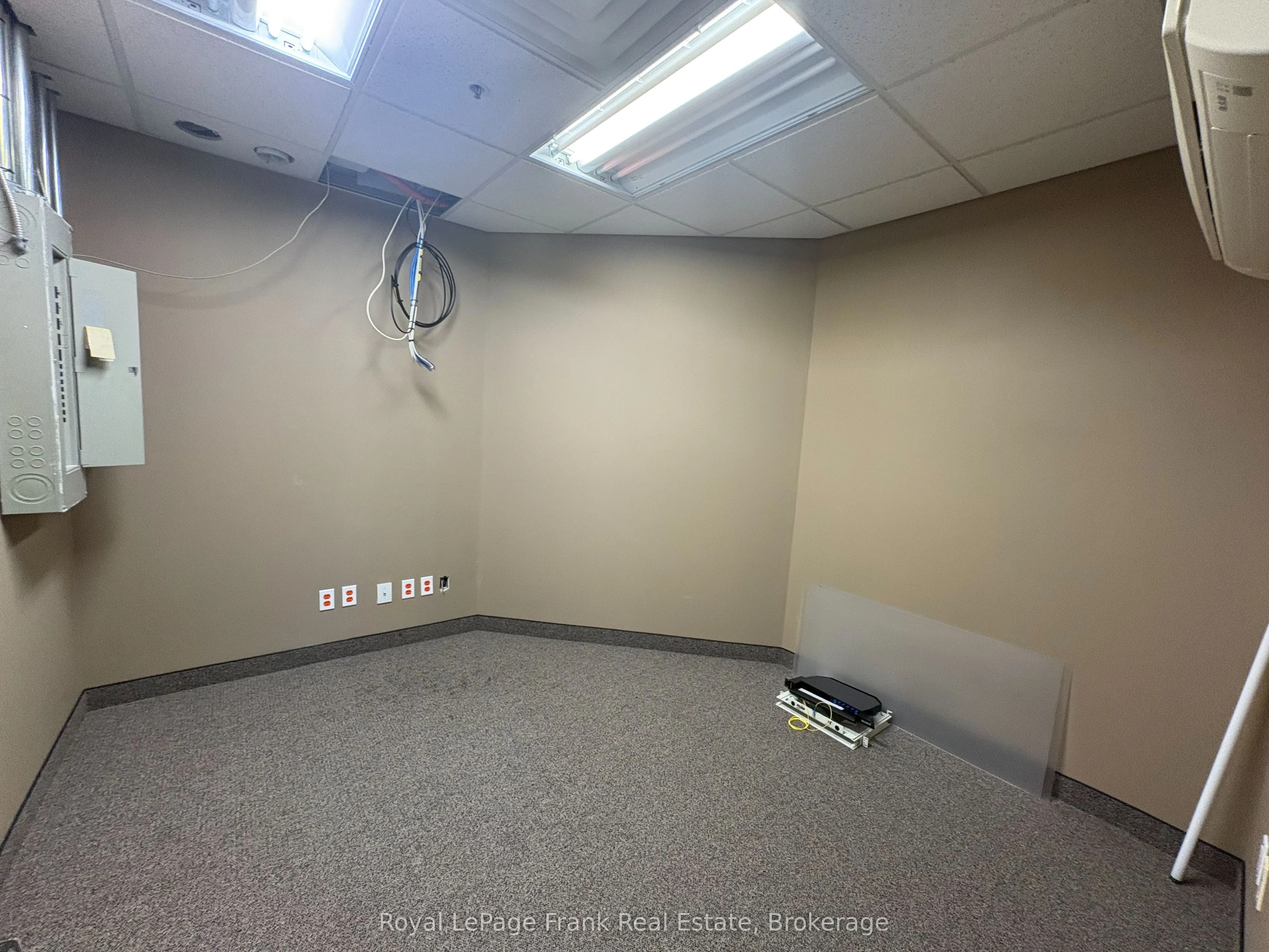1614 Dundas Street E #210