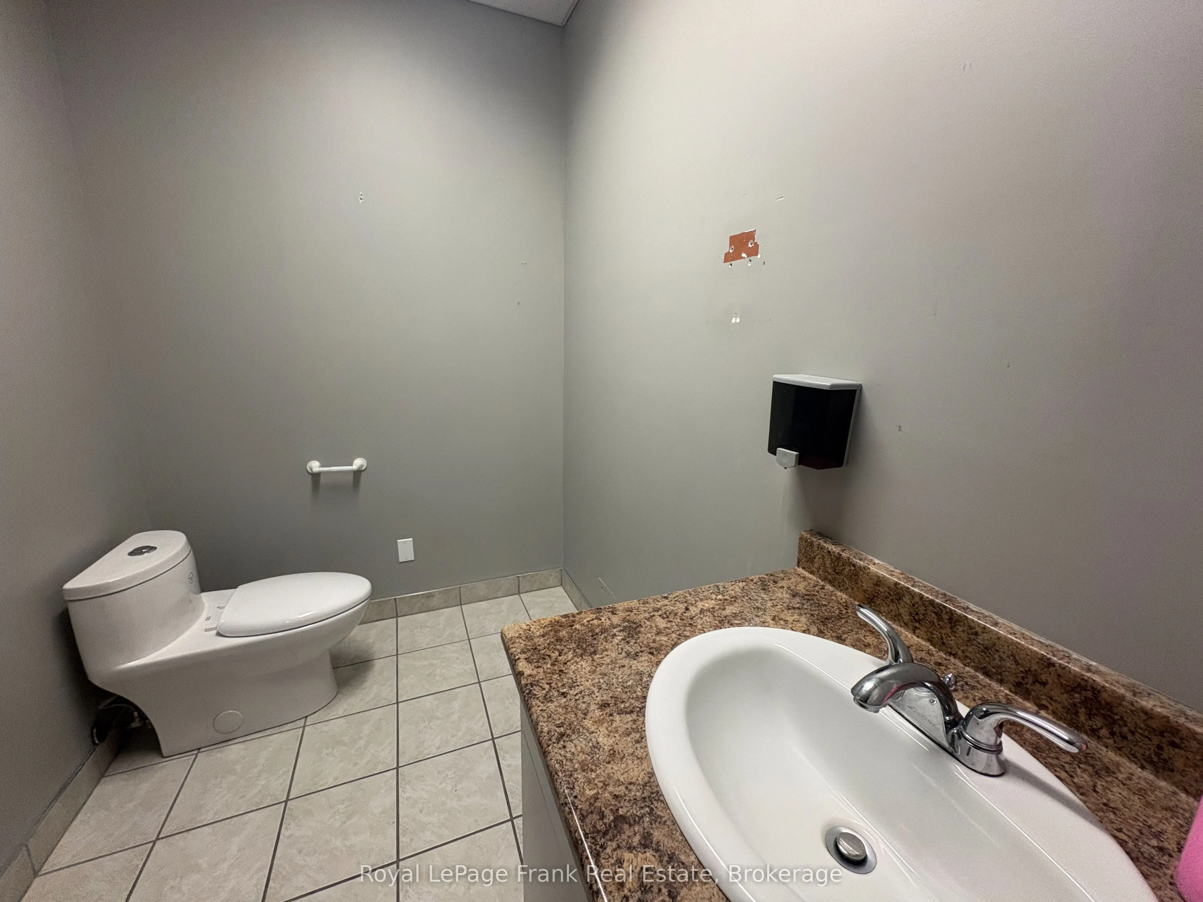 1614 Dundas Street E #210