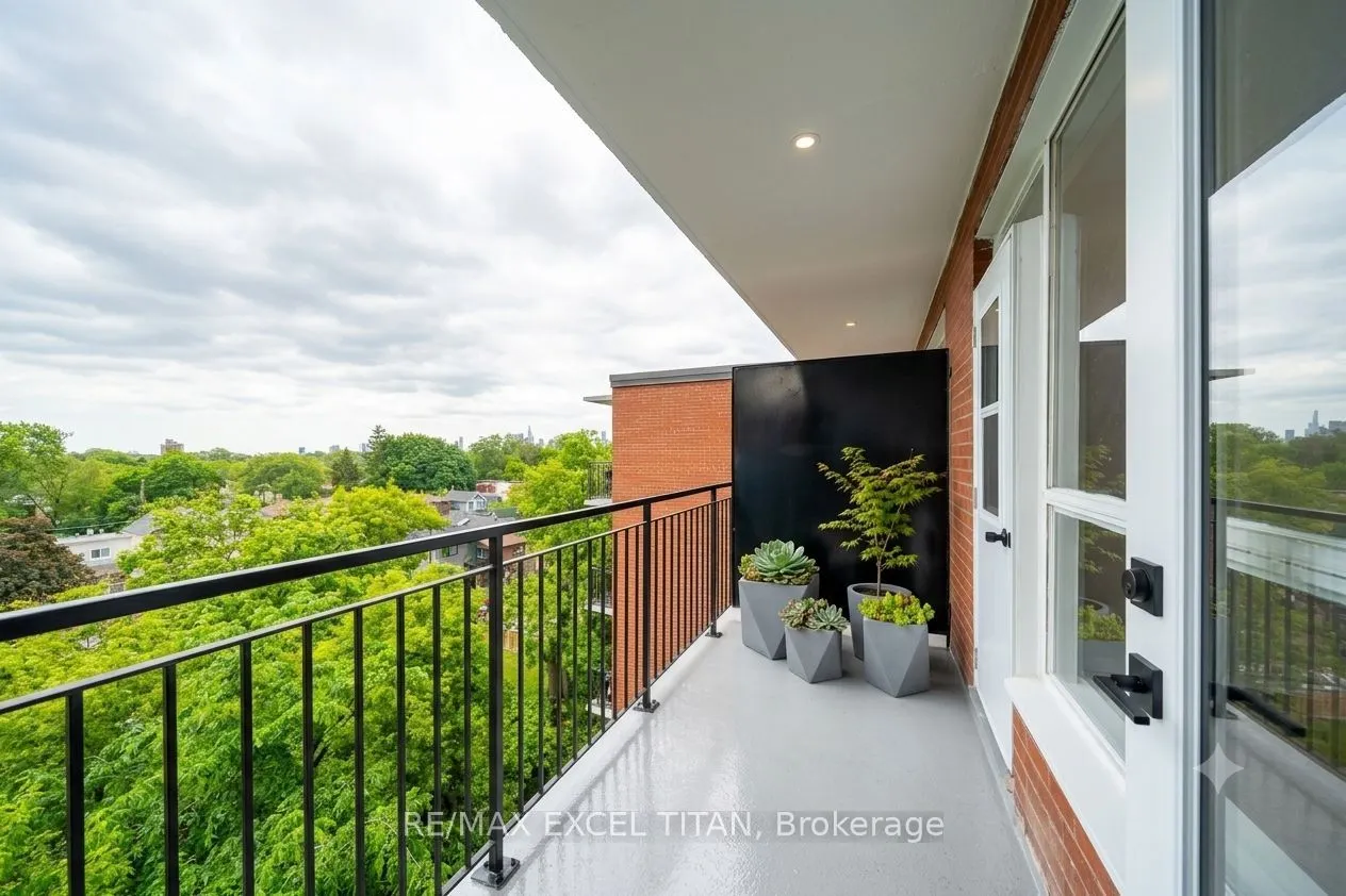 165 Cosburn Avenue #307