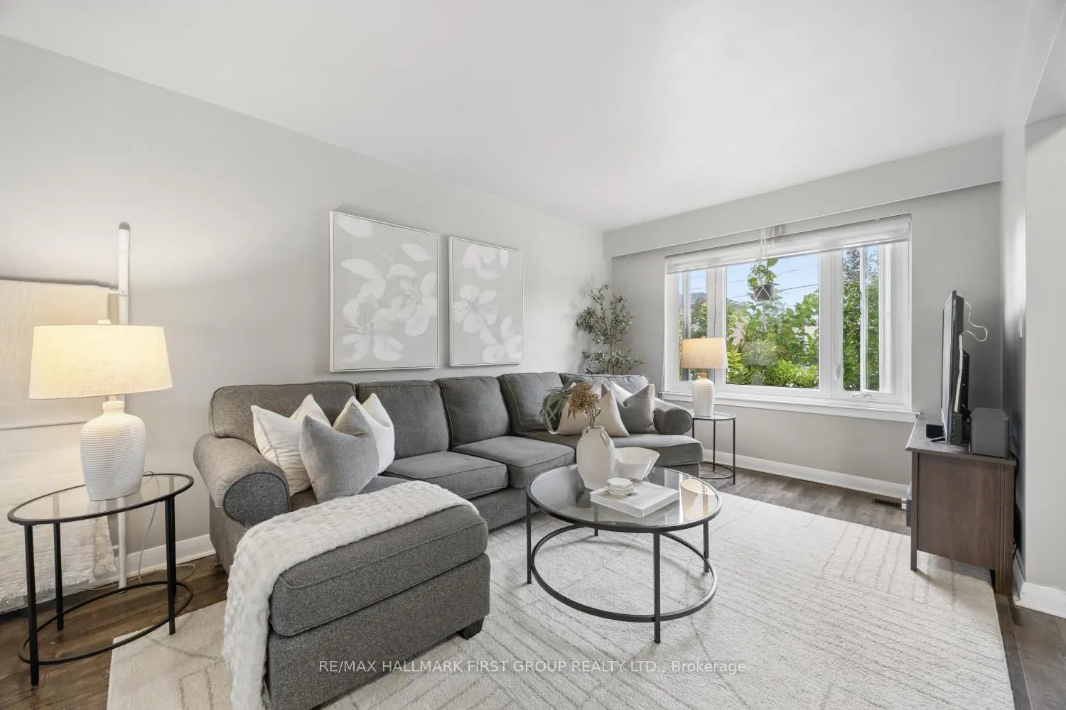 7 Ellendale Drive