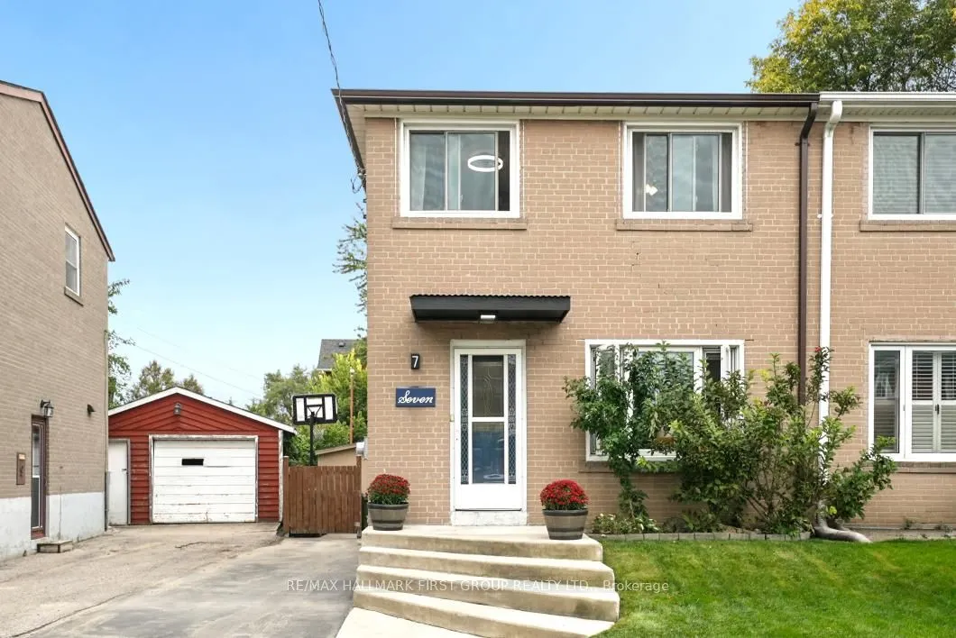 7 Ellendale Drive