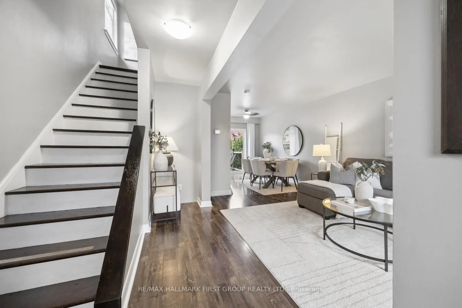7 Ellendale Drive