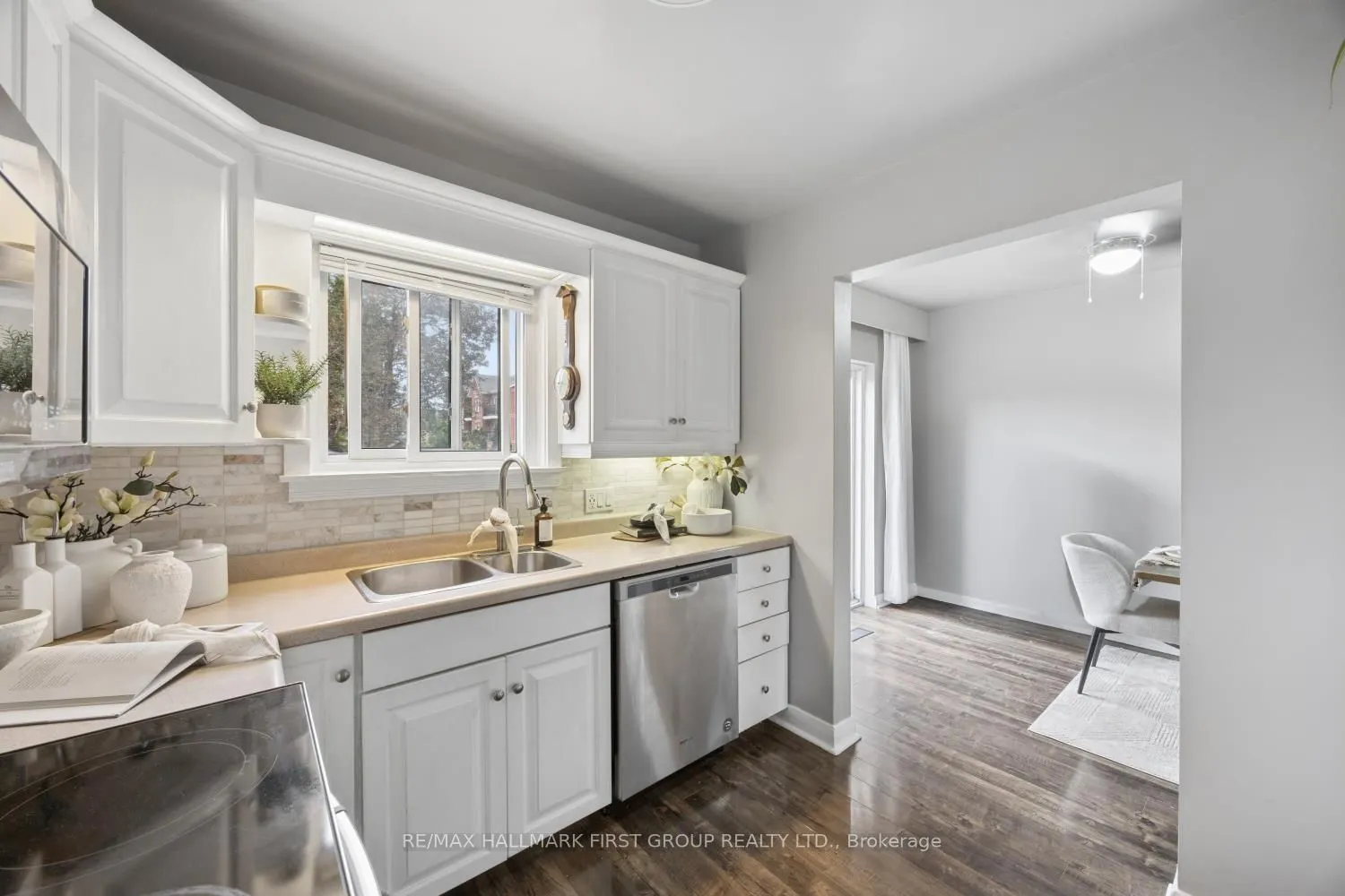 7 Ellendale Drive