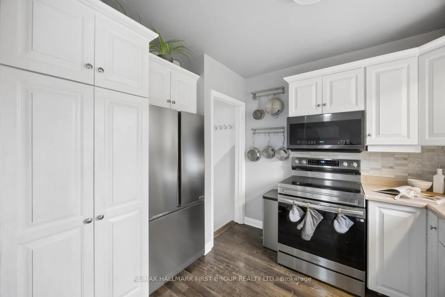 7 Ellendale Drive