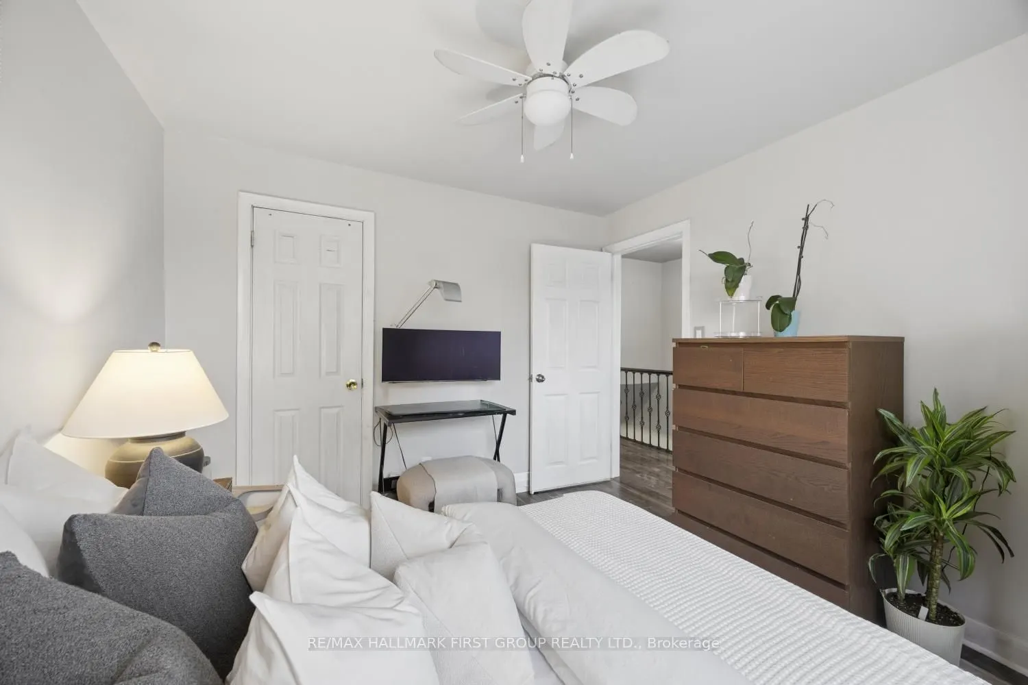 7 Ellendale Drive